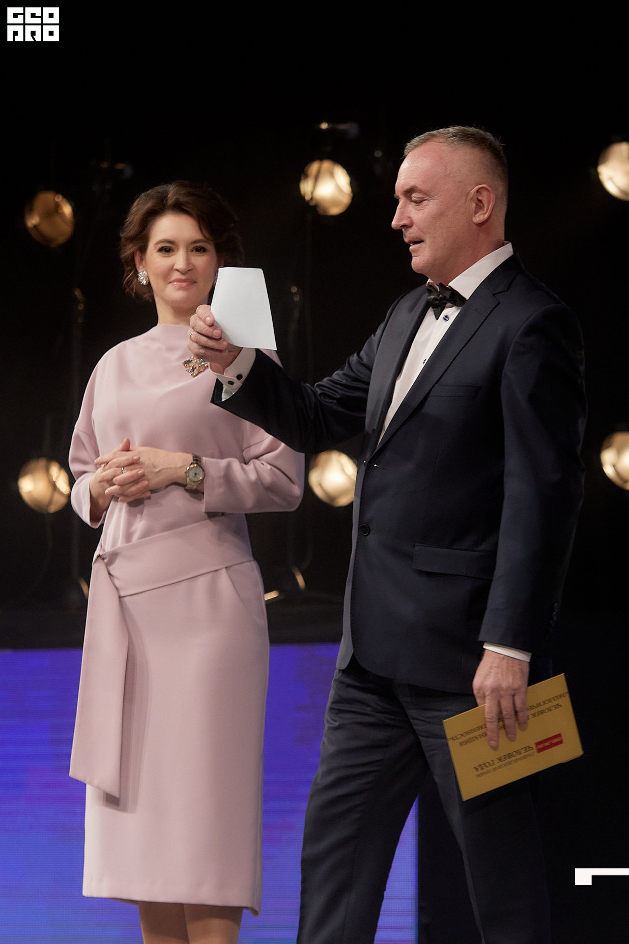 356_21-12-09 ISAEVA KASHIN SHVETS.jpg