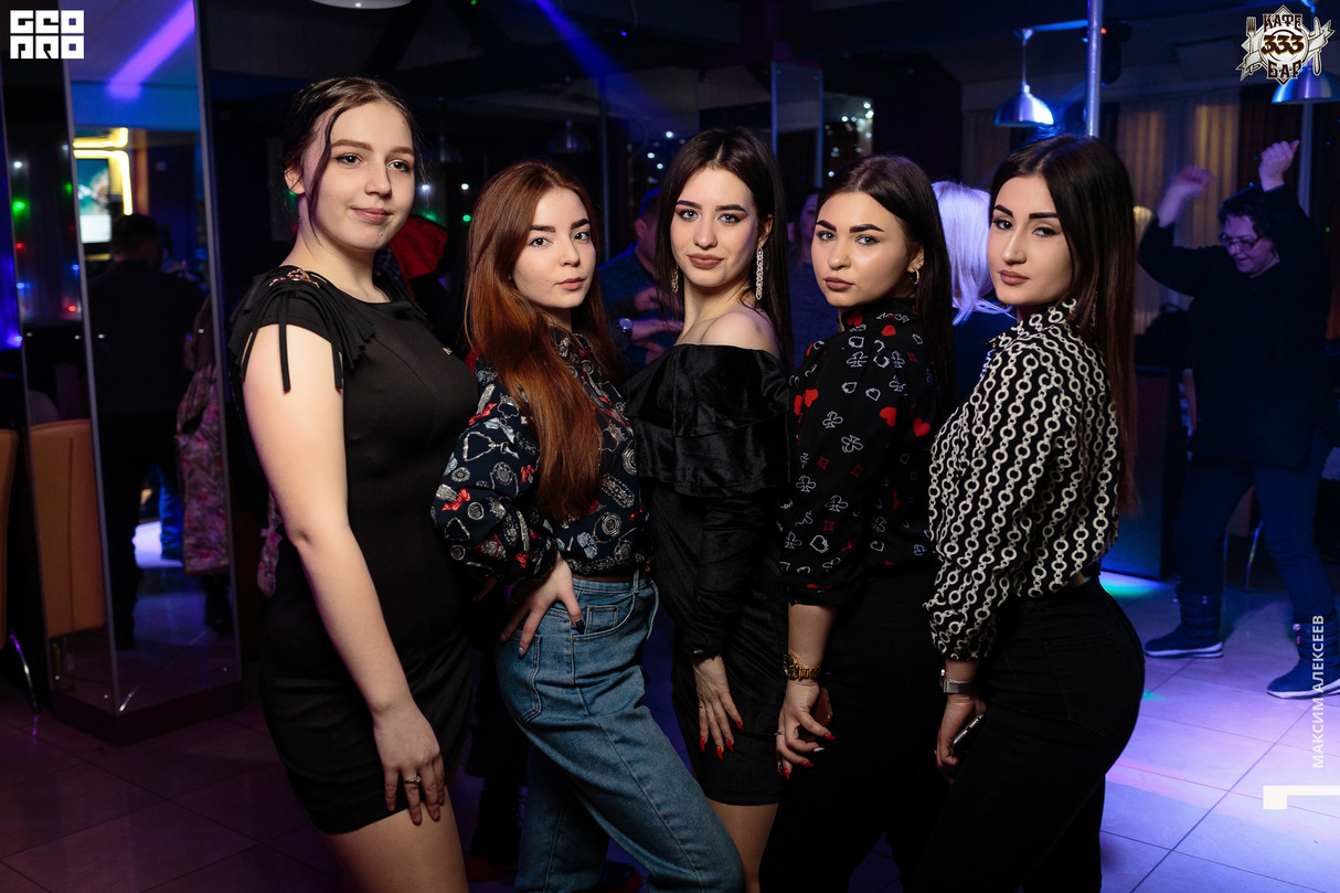 Суббота в Кафе-бар 333 13