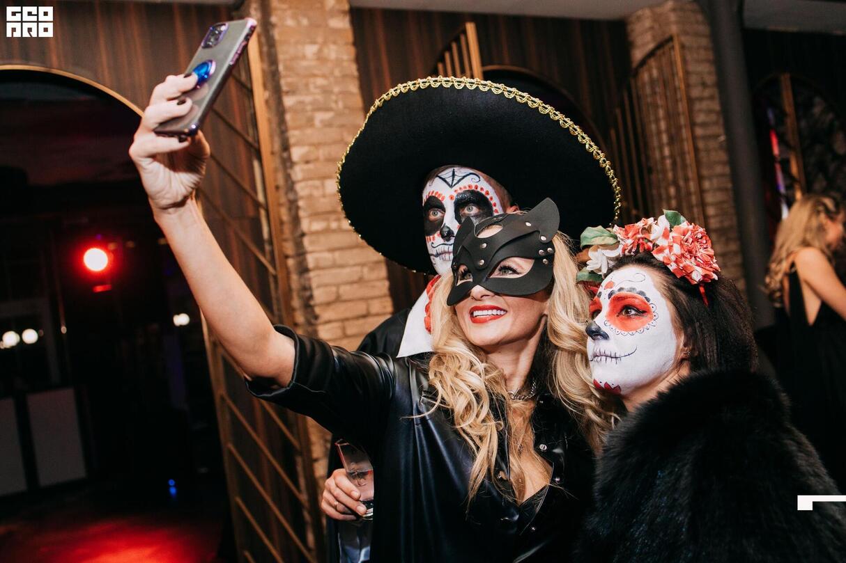 Halloween party 27