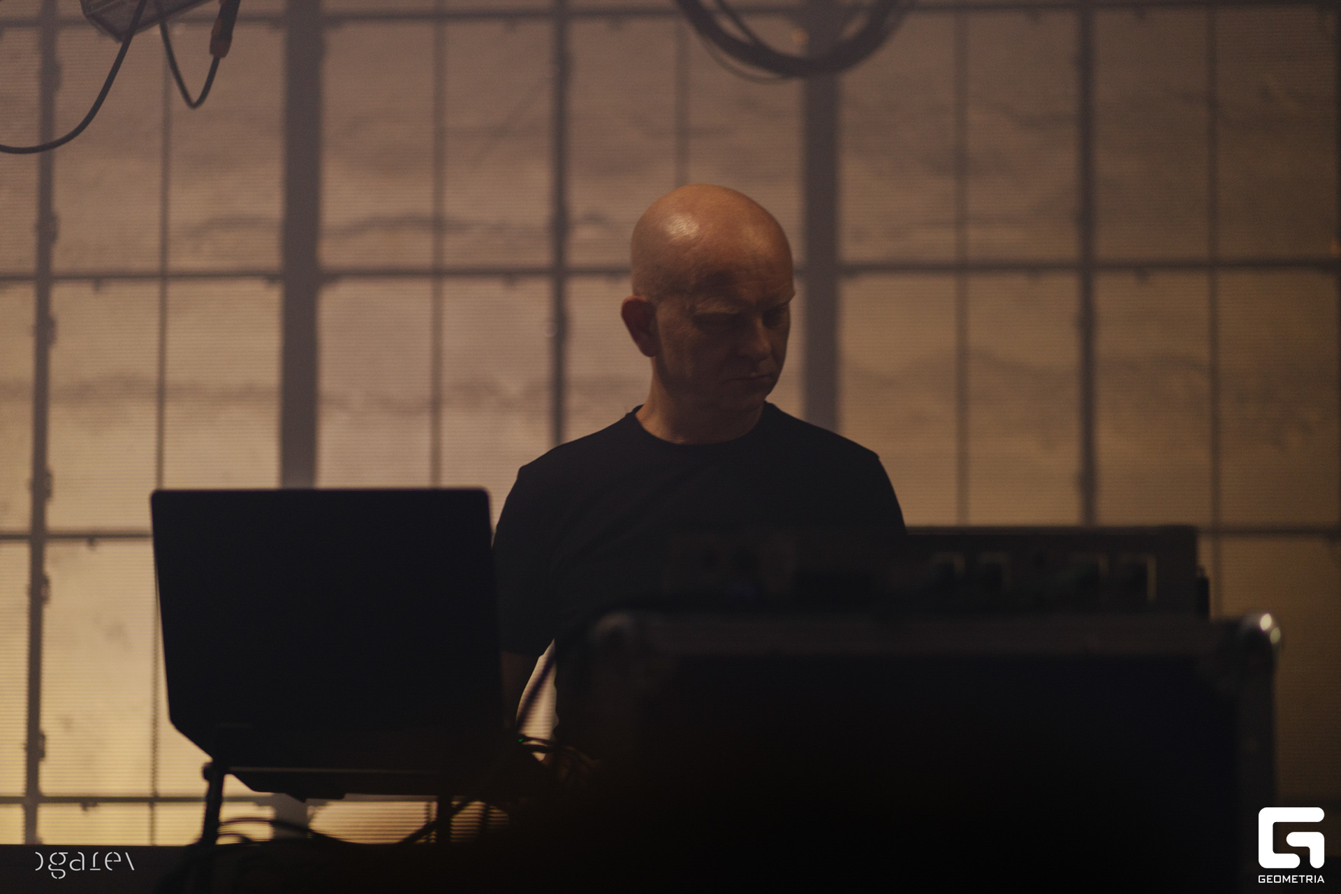 OUTLINE 2024-427-206.jpg