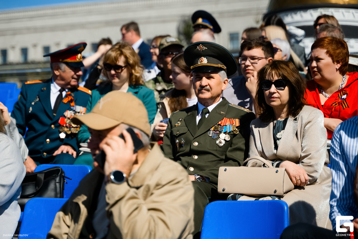 Торжественное прохождение парадных расчетов Иркутского территориального гарнизона. 16