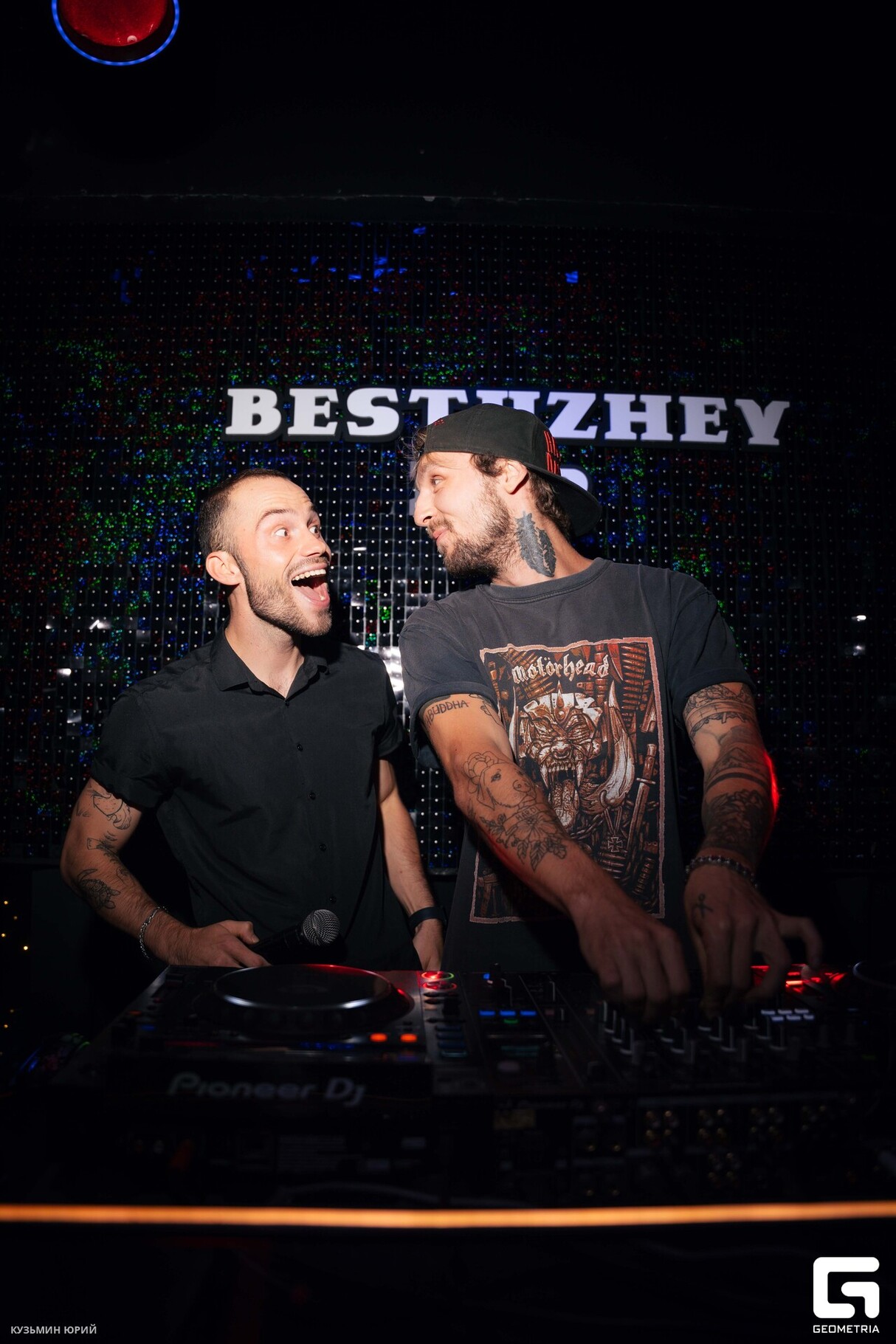 ПЯТНИЦА В BESTUZHEV BAR 19