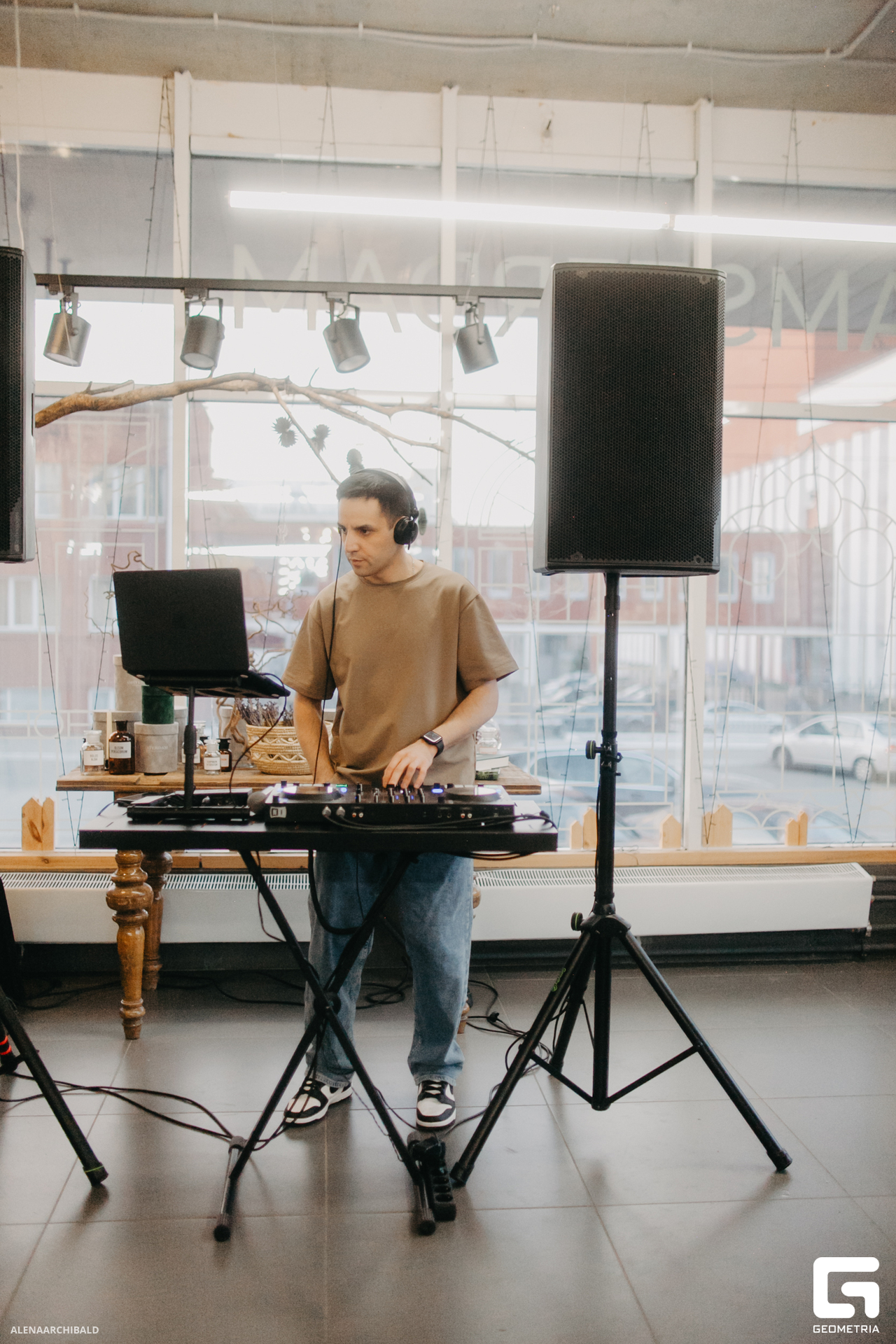 2023-04-27 18-46-35_alenaarchibald183.JPG