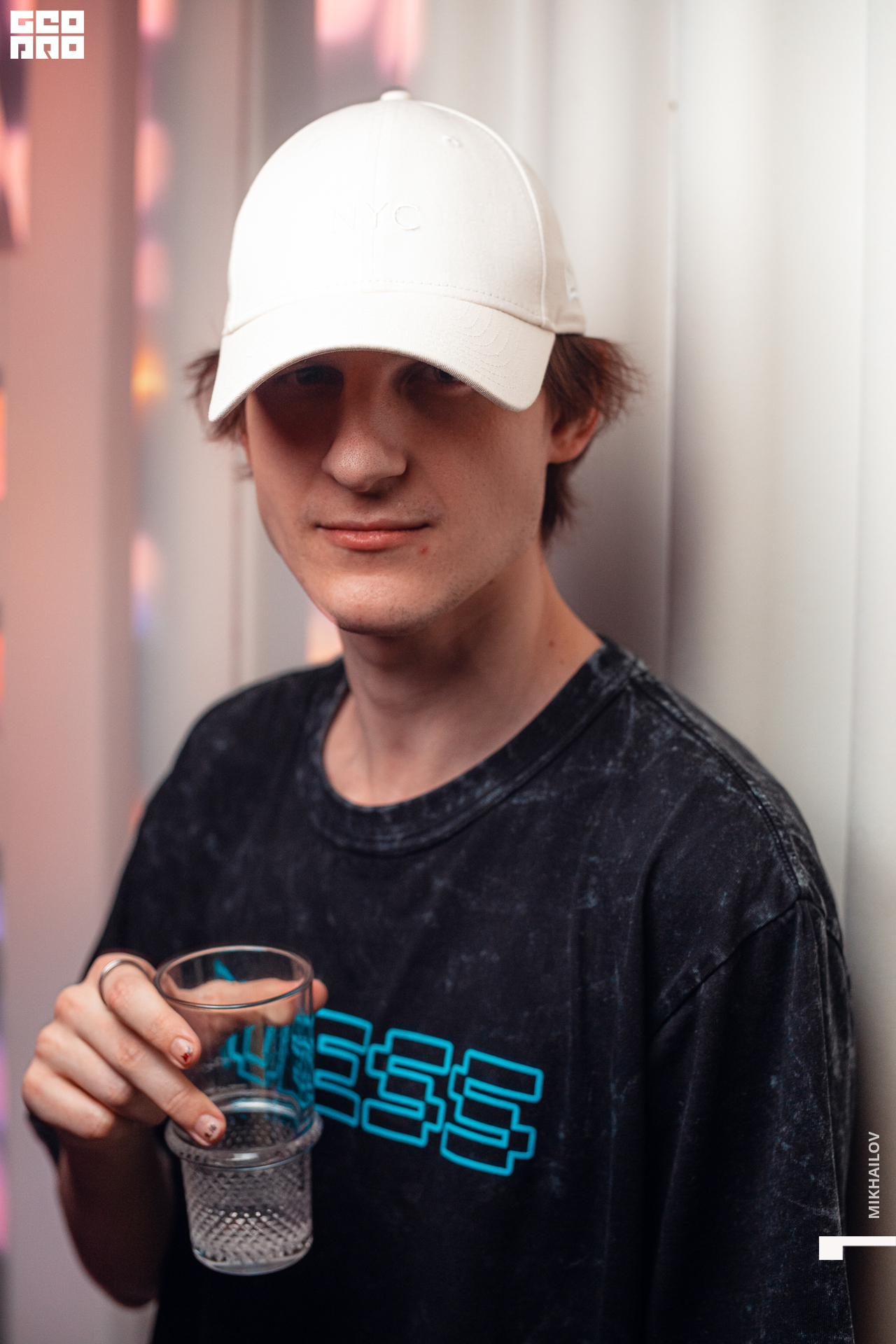 023-21-03-2021-02-57-Shake - Mikhailov - 2560.jpg