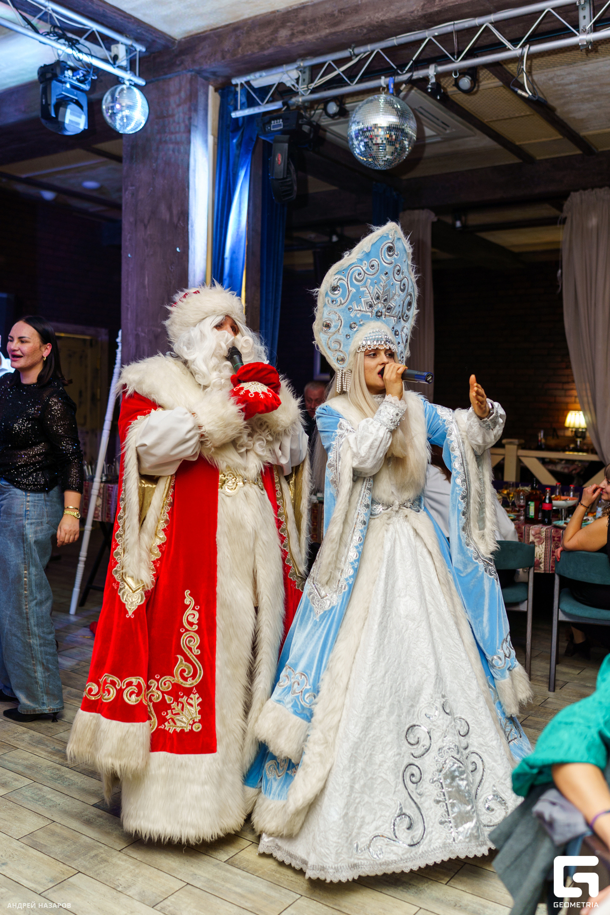 Новогодние корпоративы в ресторане Старый город 13