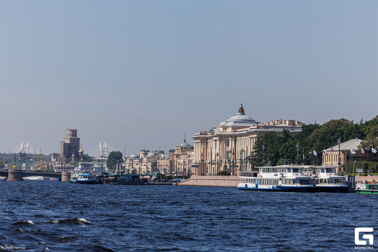 «Морская традиция» рейс к полуденному выстрелу из пушки Петропавловской крепости 24