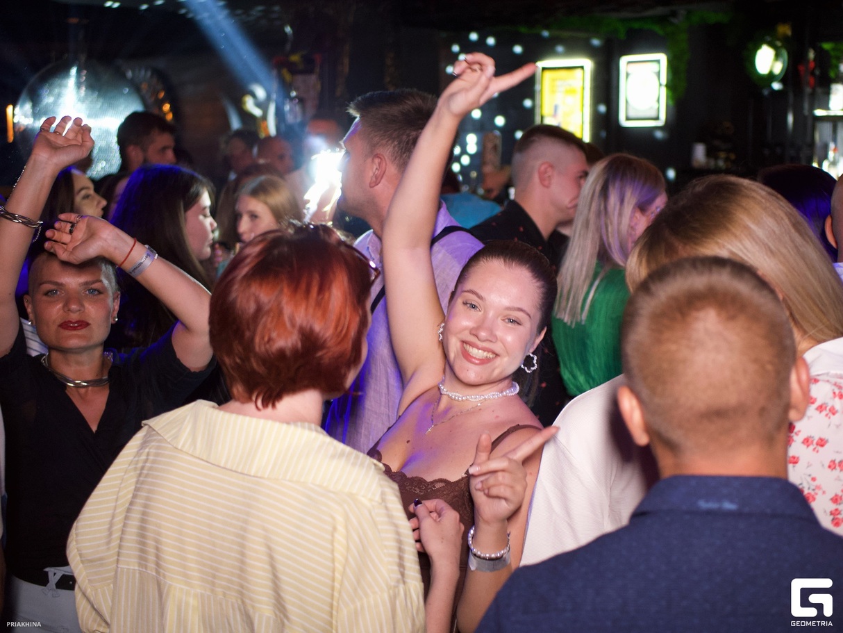 Saturday party 15