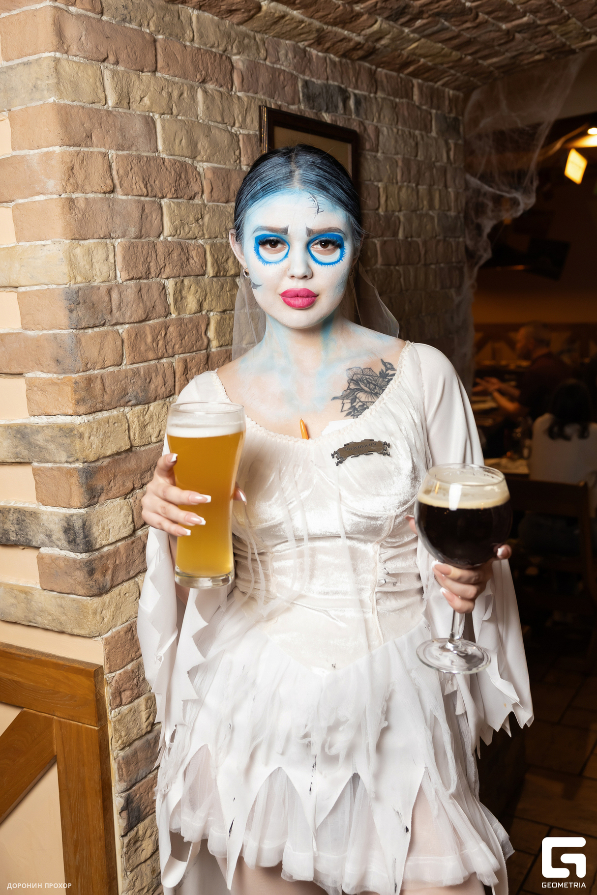 ХЭЛЛОУИН в ресторане BIER HAUS  - мертвые невесты 20