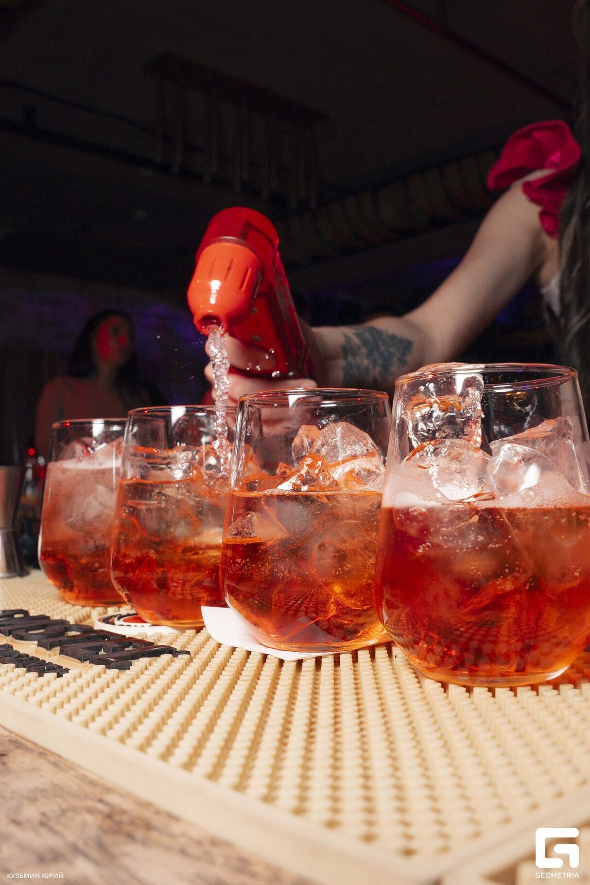 ПЯТНИЦА В BESTUZHEV BAR 24