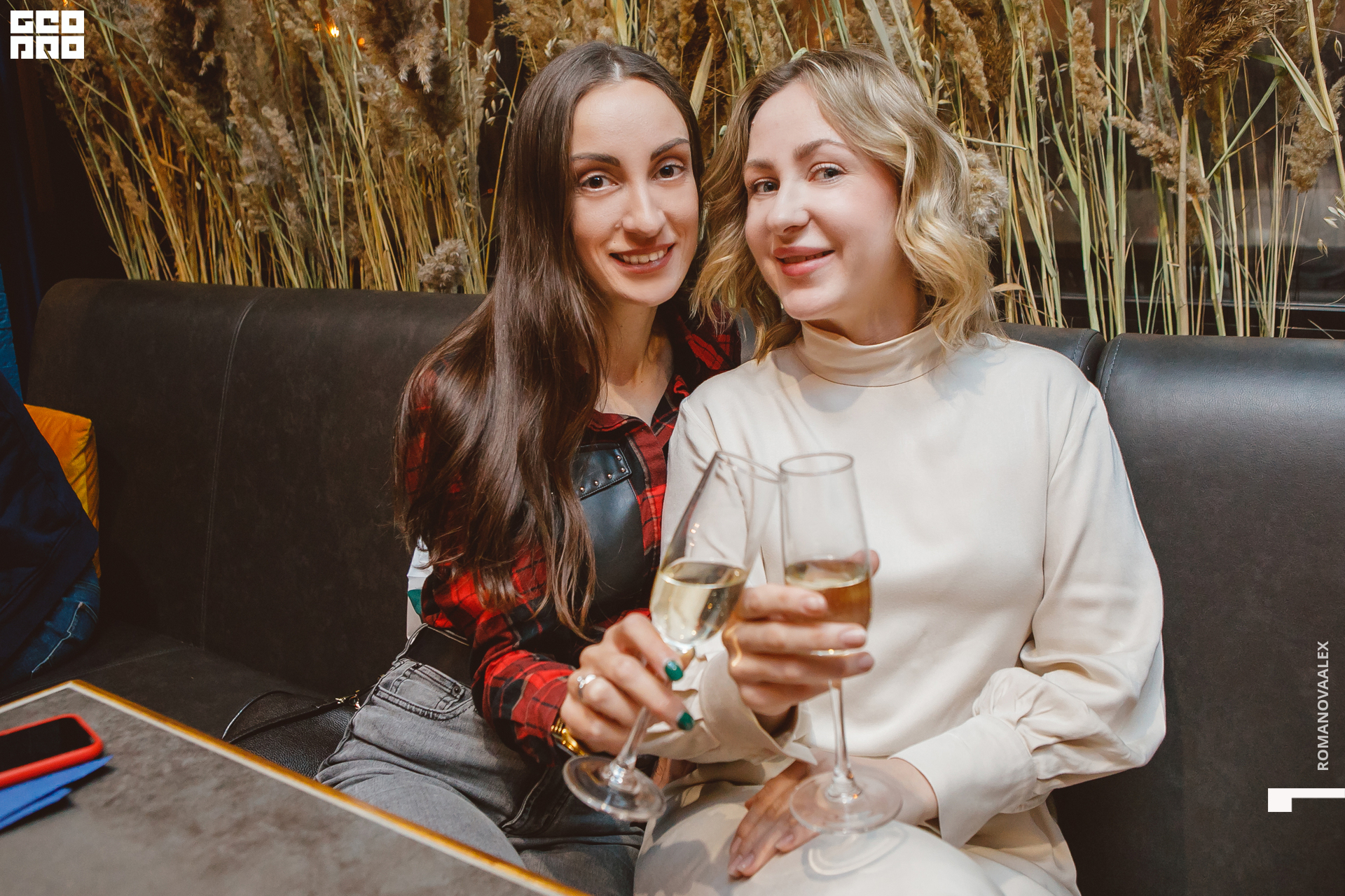 055 201122  195250 @romanovaalex.jpg