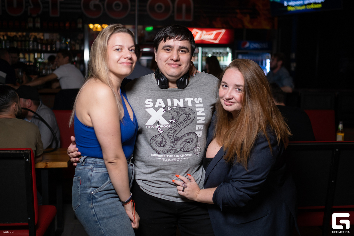 Пятница в баре Americanka 10