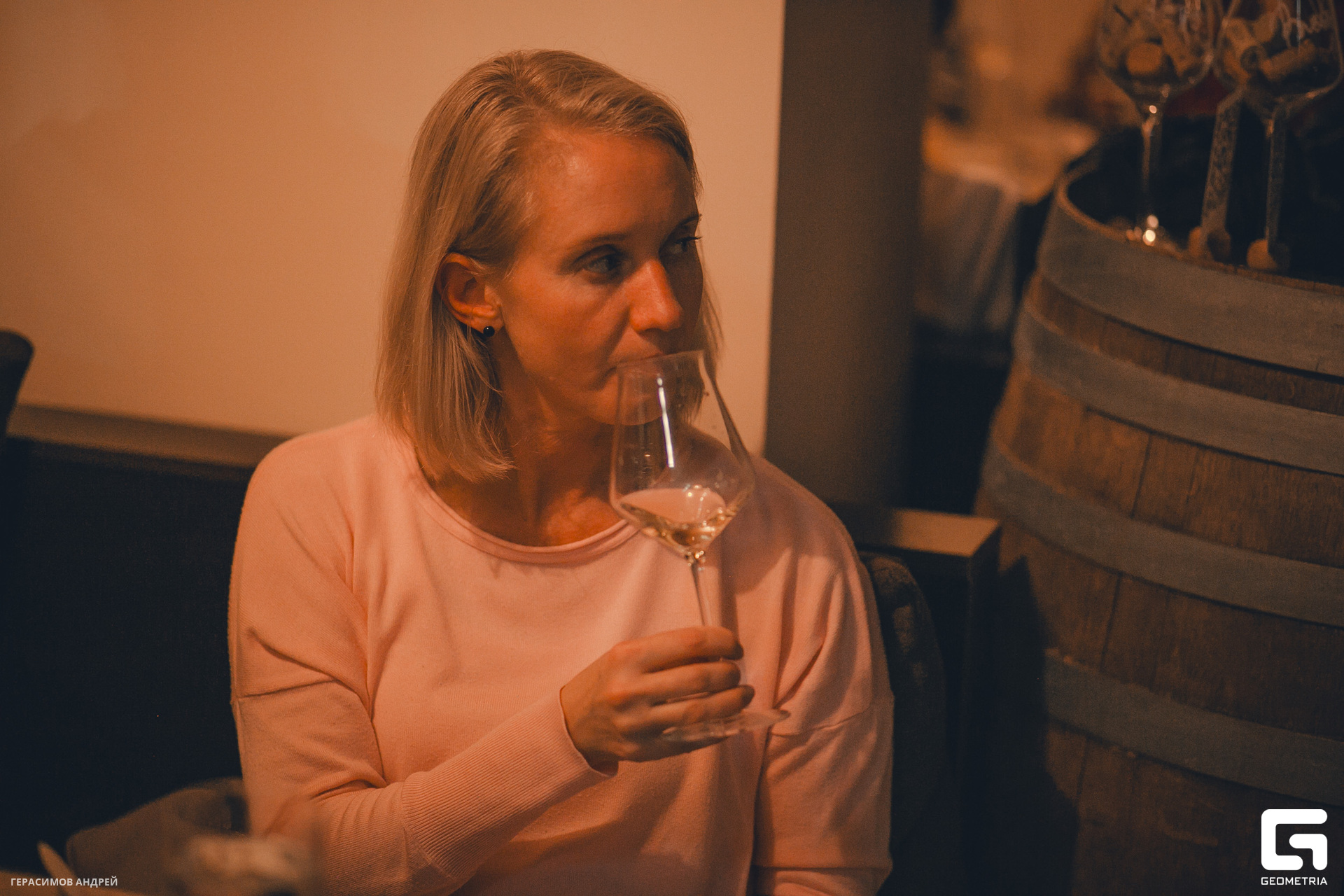 037  Wine station 16.11.jpg