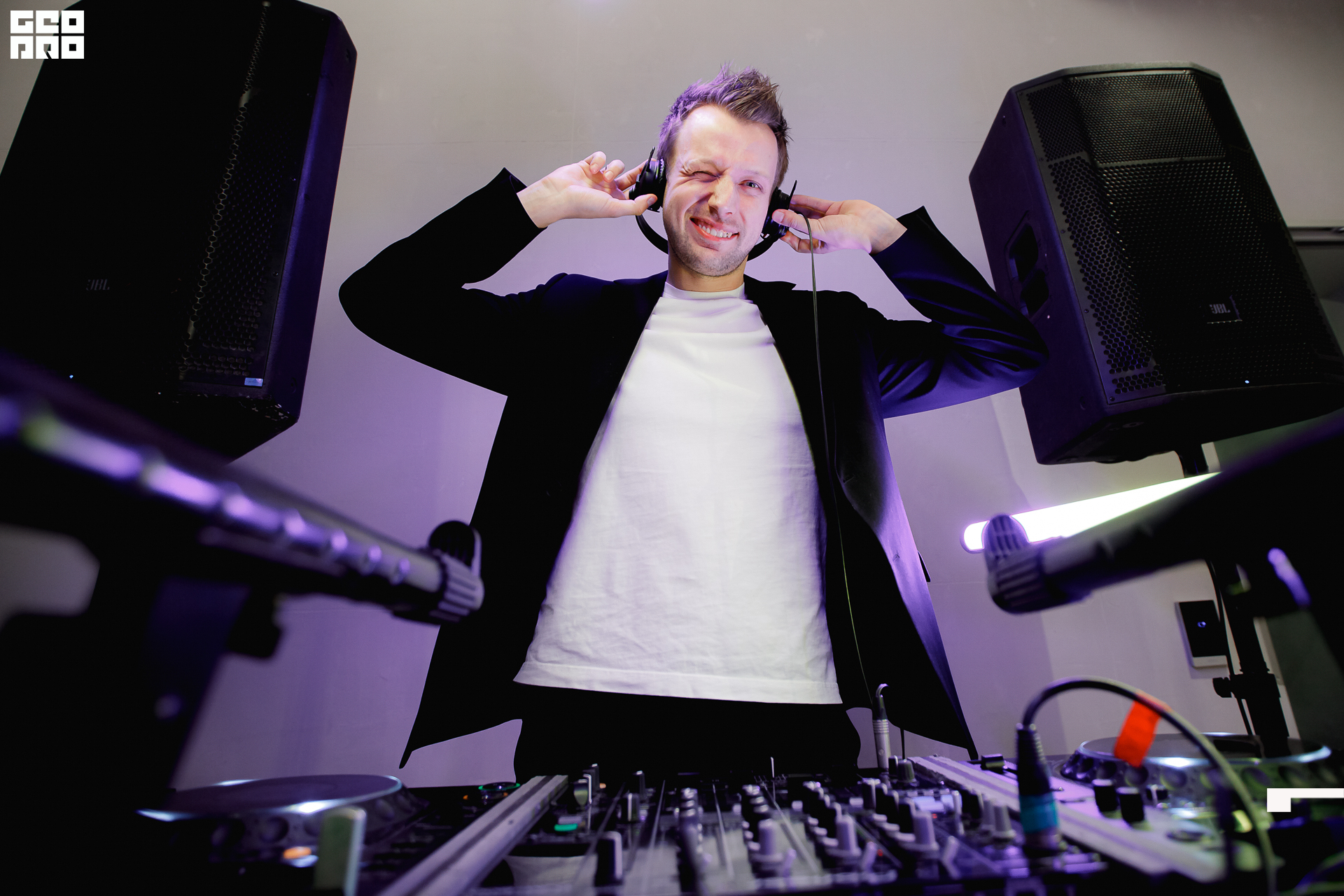 220 030322 211341 .jpg