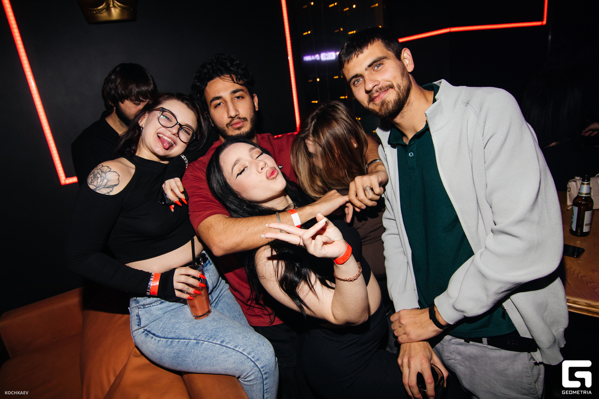 Friday party 21