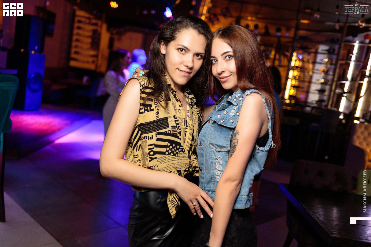 Пятница в кафе Терраса 25