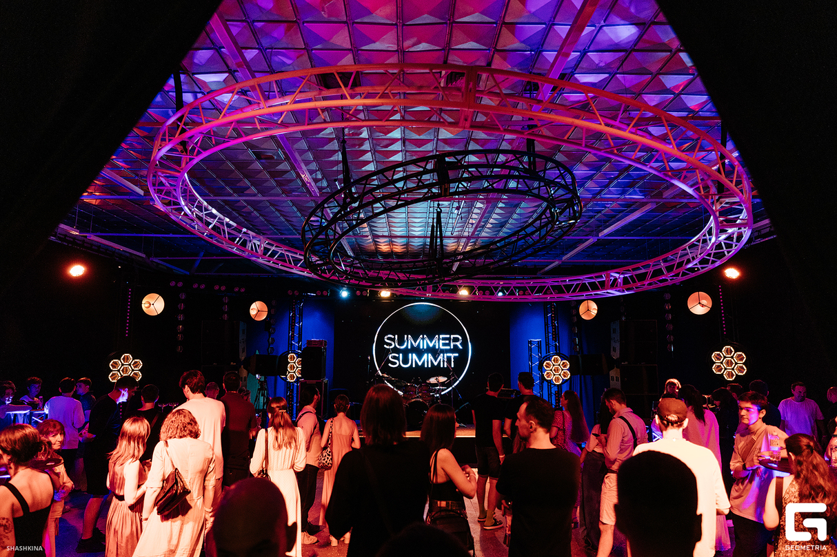 SUMMER SUMMIT 18