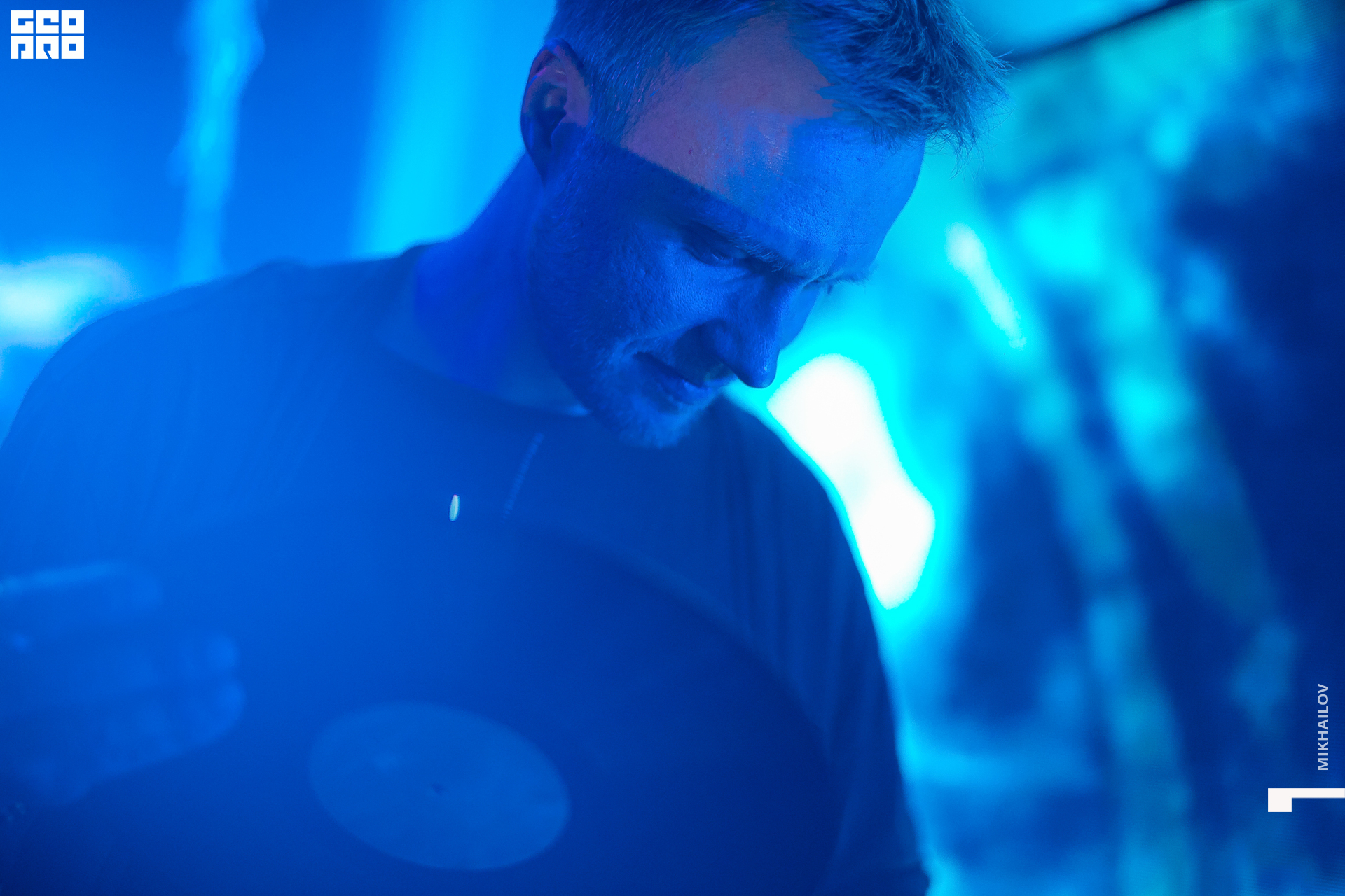 048-11-04-2021-01-19-We are - Mikhailov - 2560.jpg