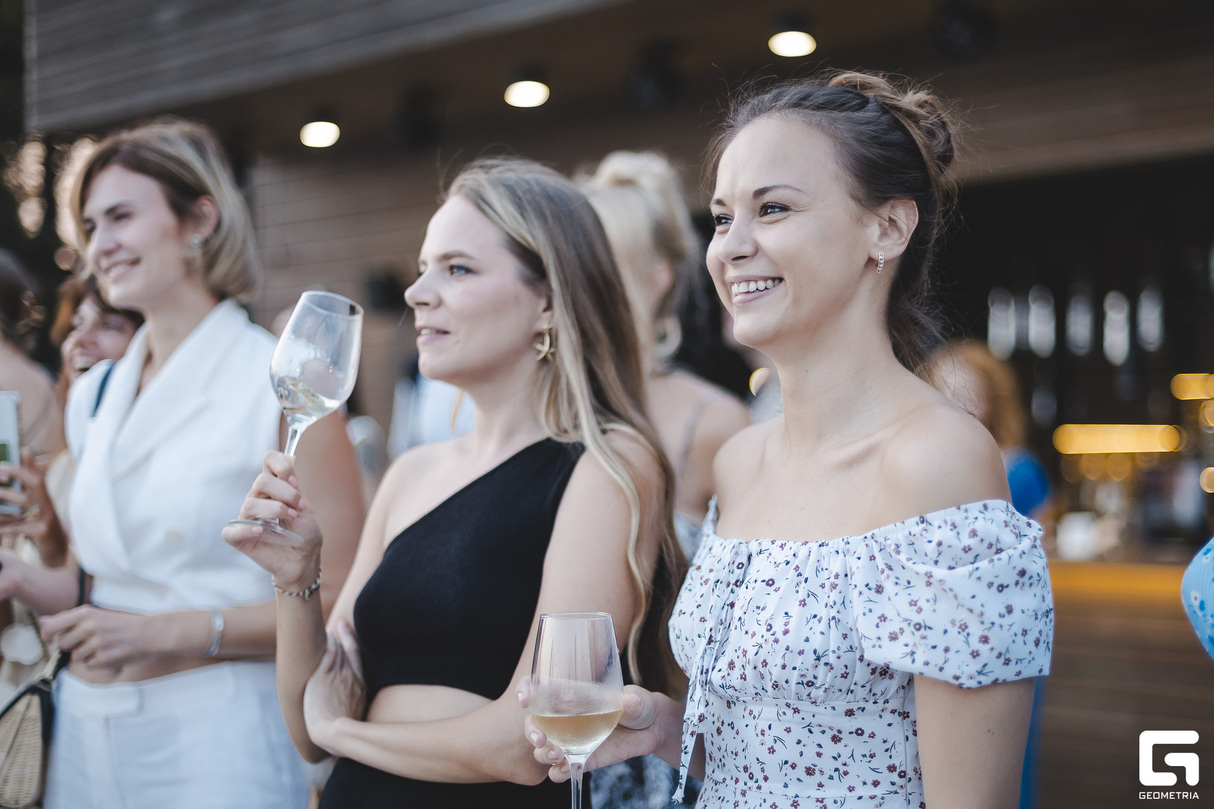 ЛЕТНИЙ ROOFTOP 9