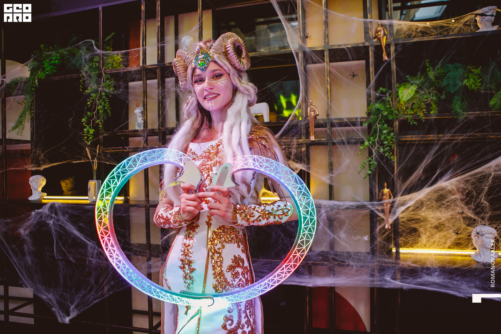 084 311022  014056 @romanovaalex.jpg