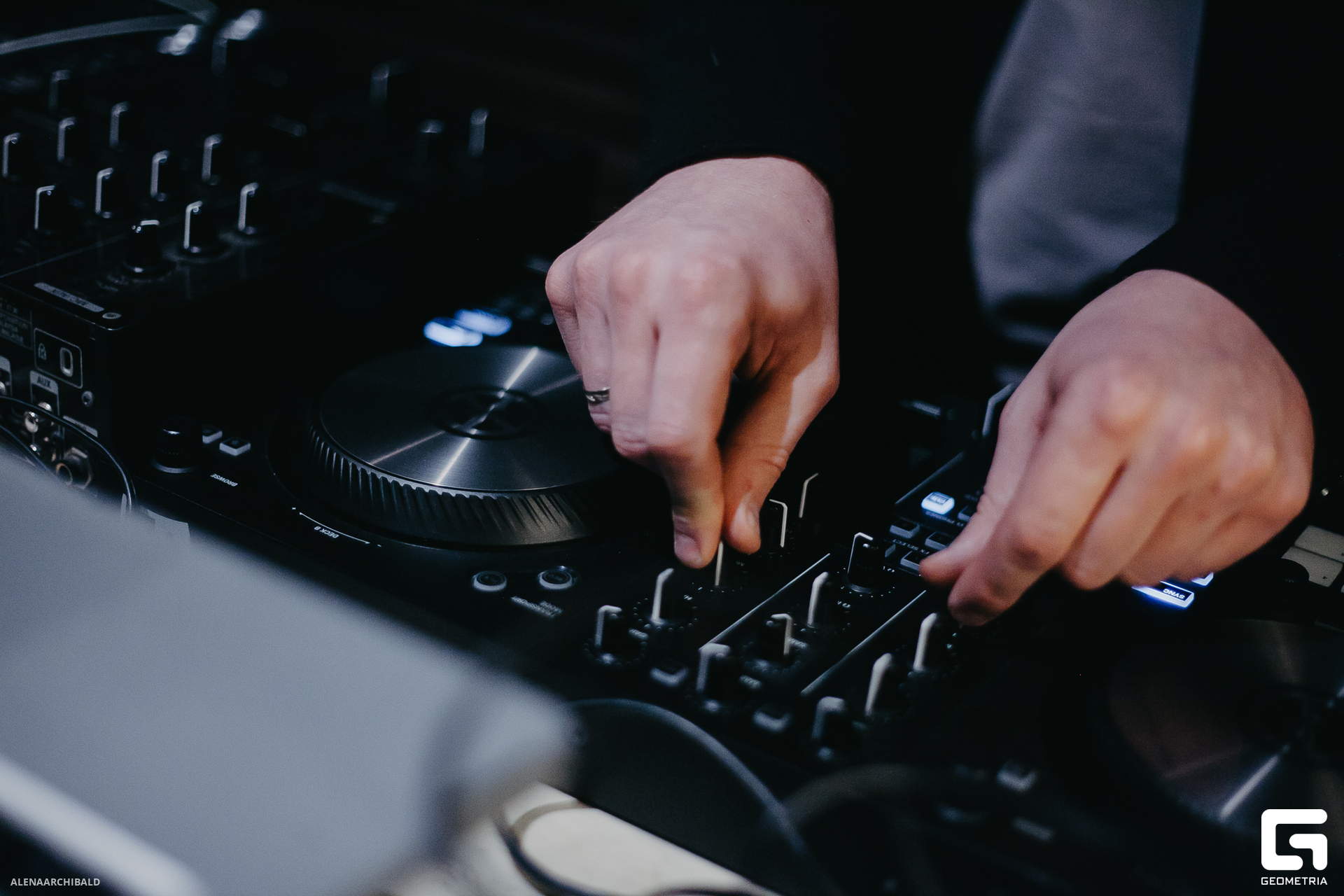 2023-11-24 22-00-46_alenaarchibald005.JPG