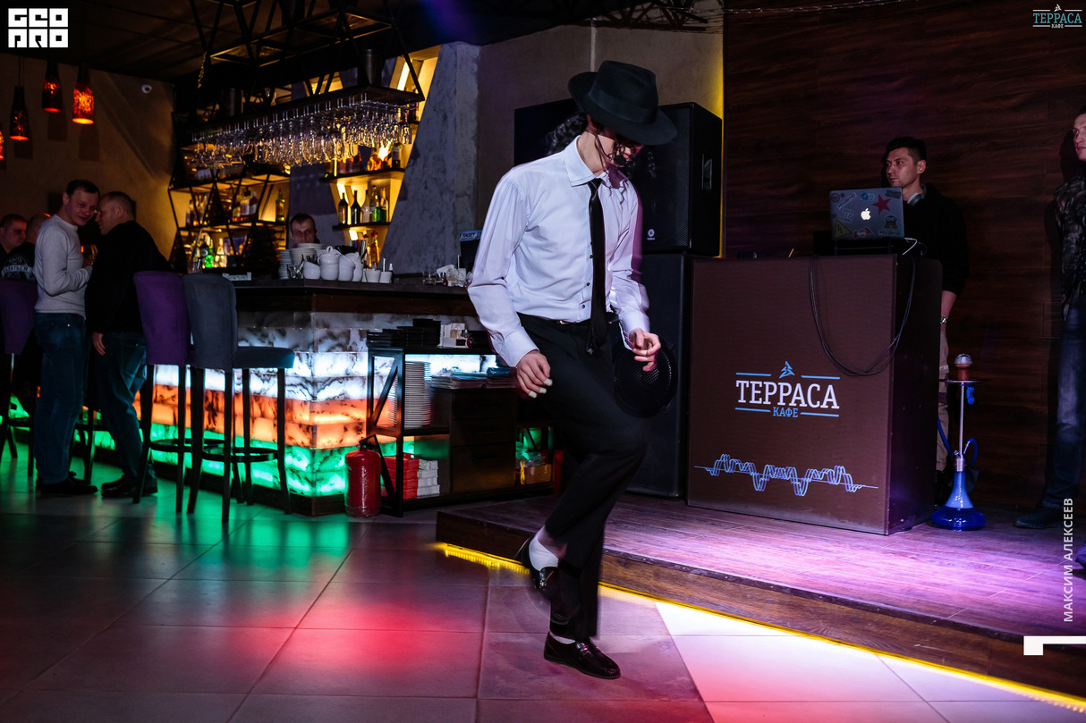 Пятница в кафе Терраса 26