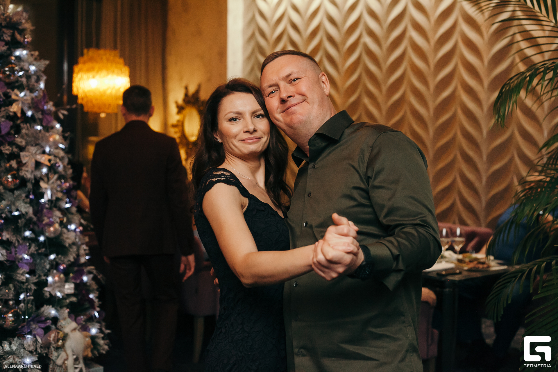 2023-12-22 19-30-57_alenaarchibald017.JPG