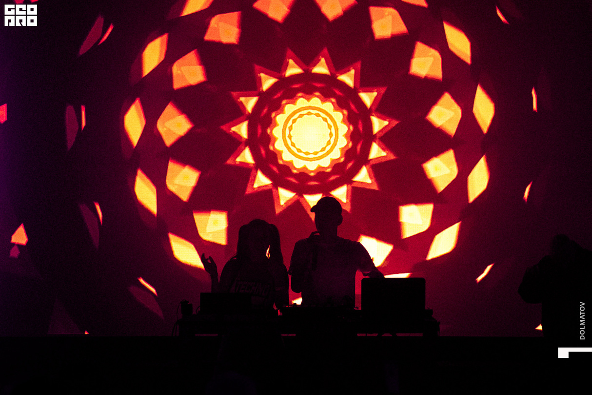 ULEY: RAVE 23