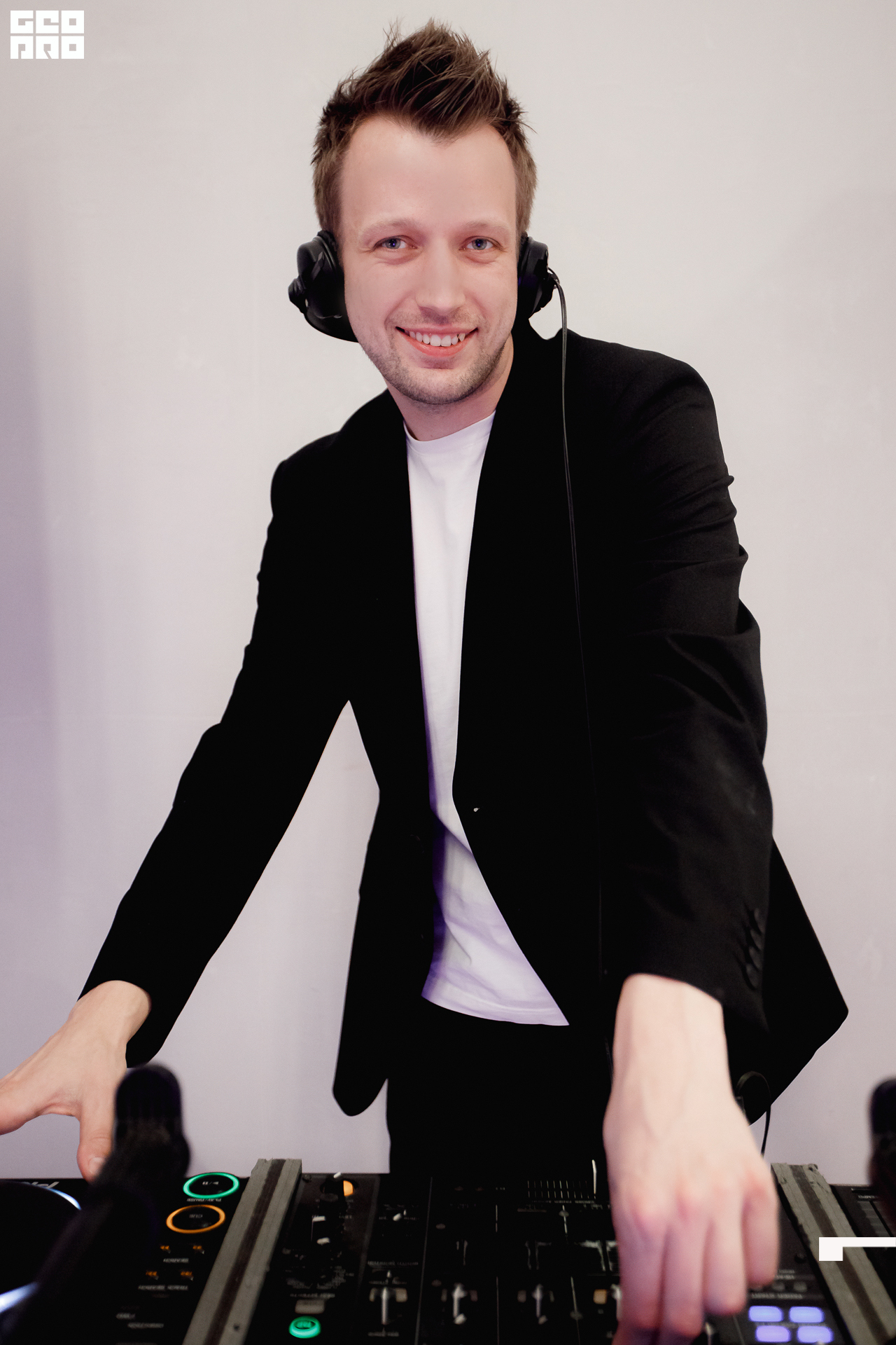 061 030322 200604 .jpg