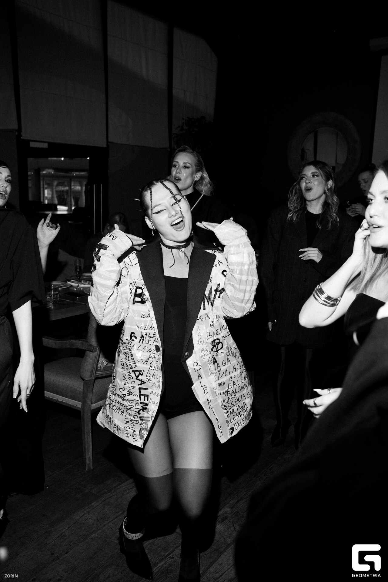 290-21-27-09-25-05-25- Zorin_resized.jpg