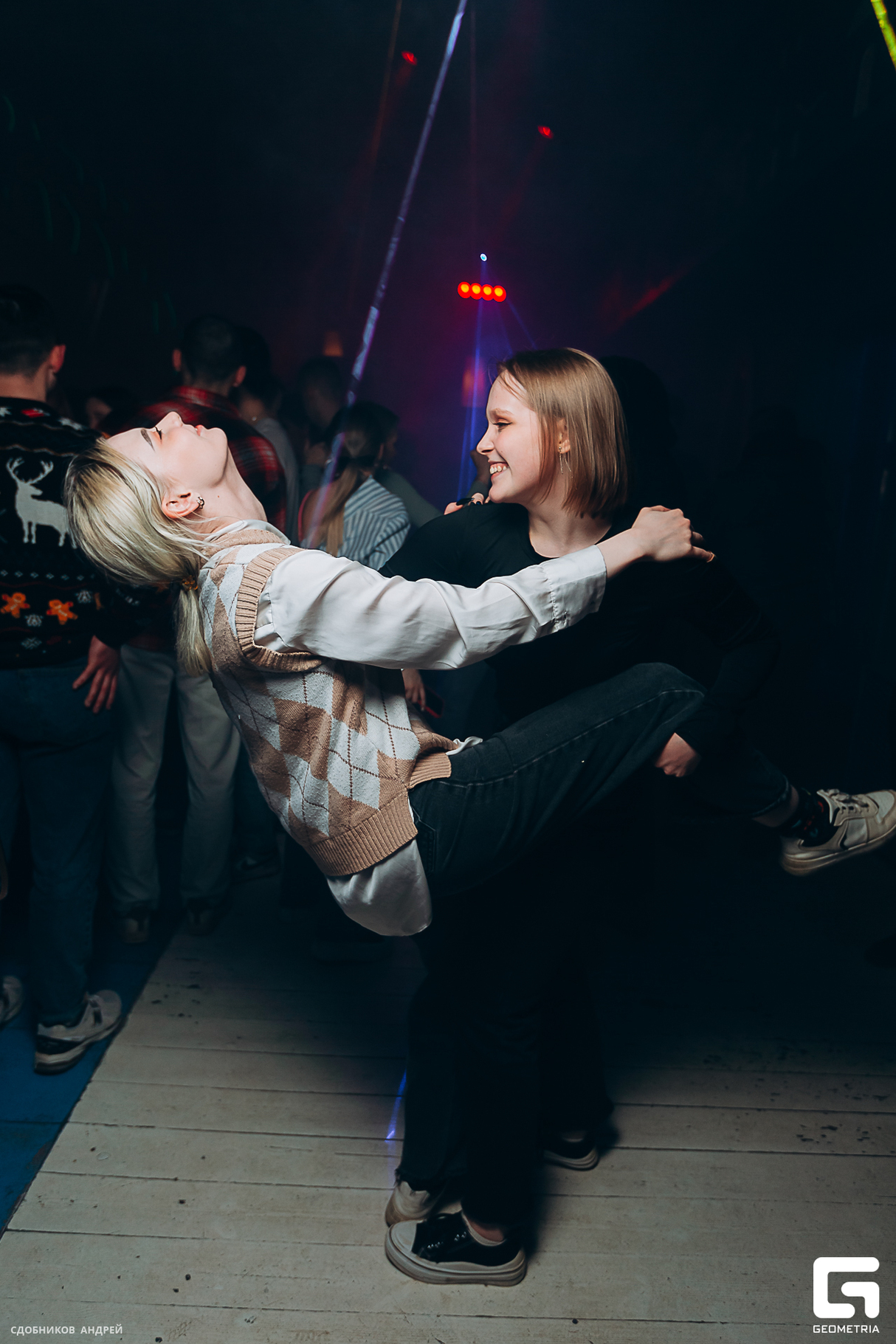 Коктейль бар - суббота 13