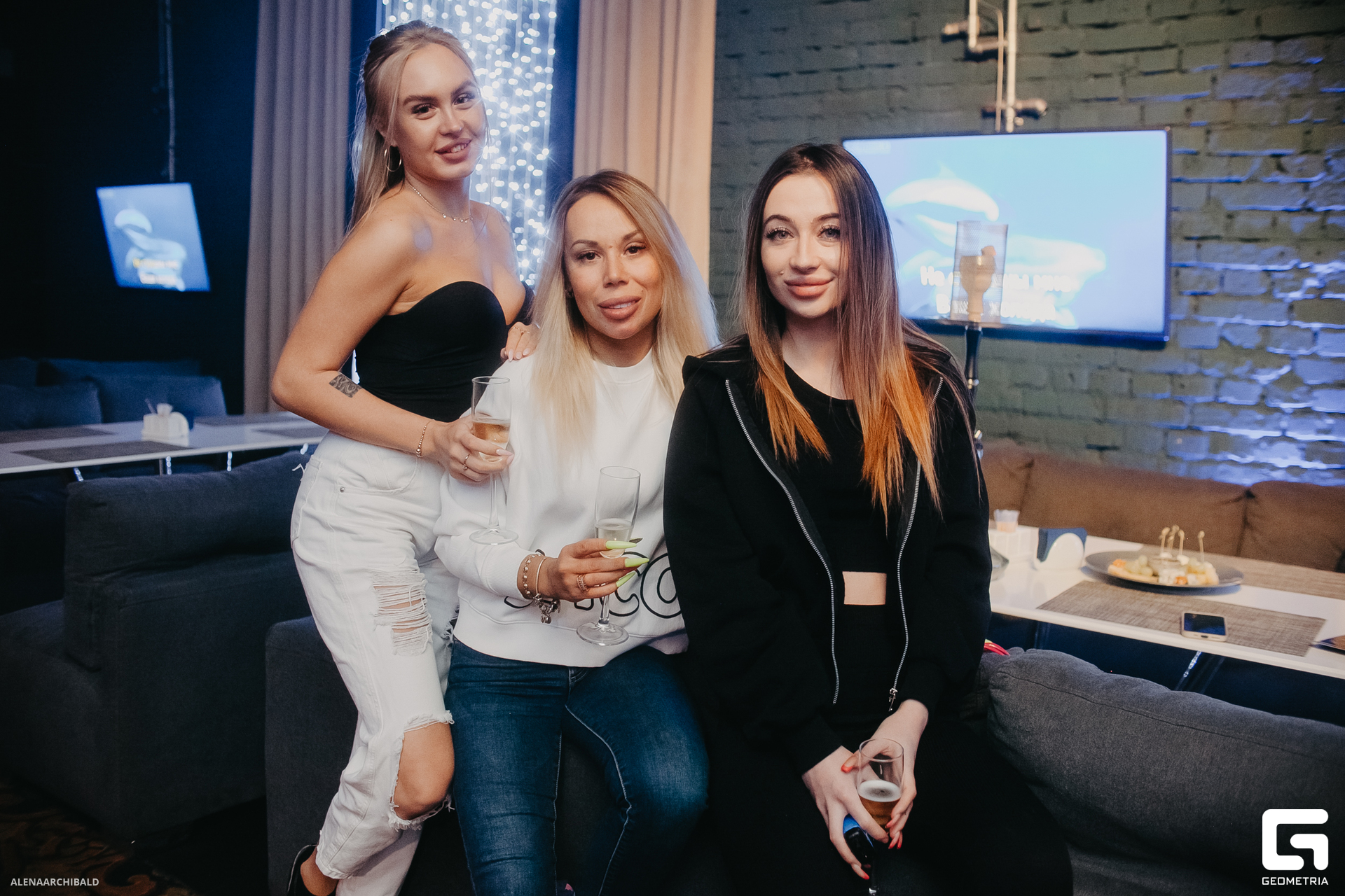 2023-04-08 00-27-04_alenaarchibald042.JPG