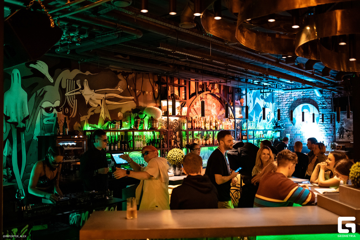 Black Karma в Guggenheim bar 30
