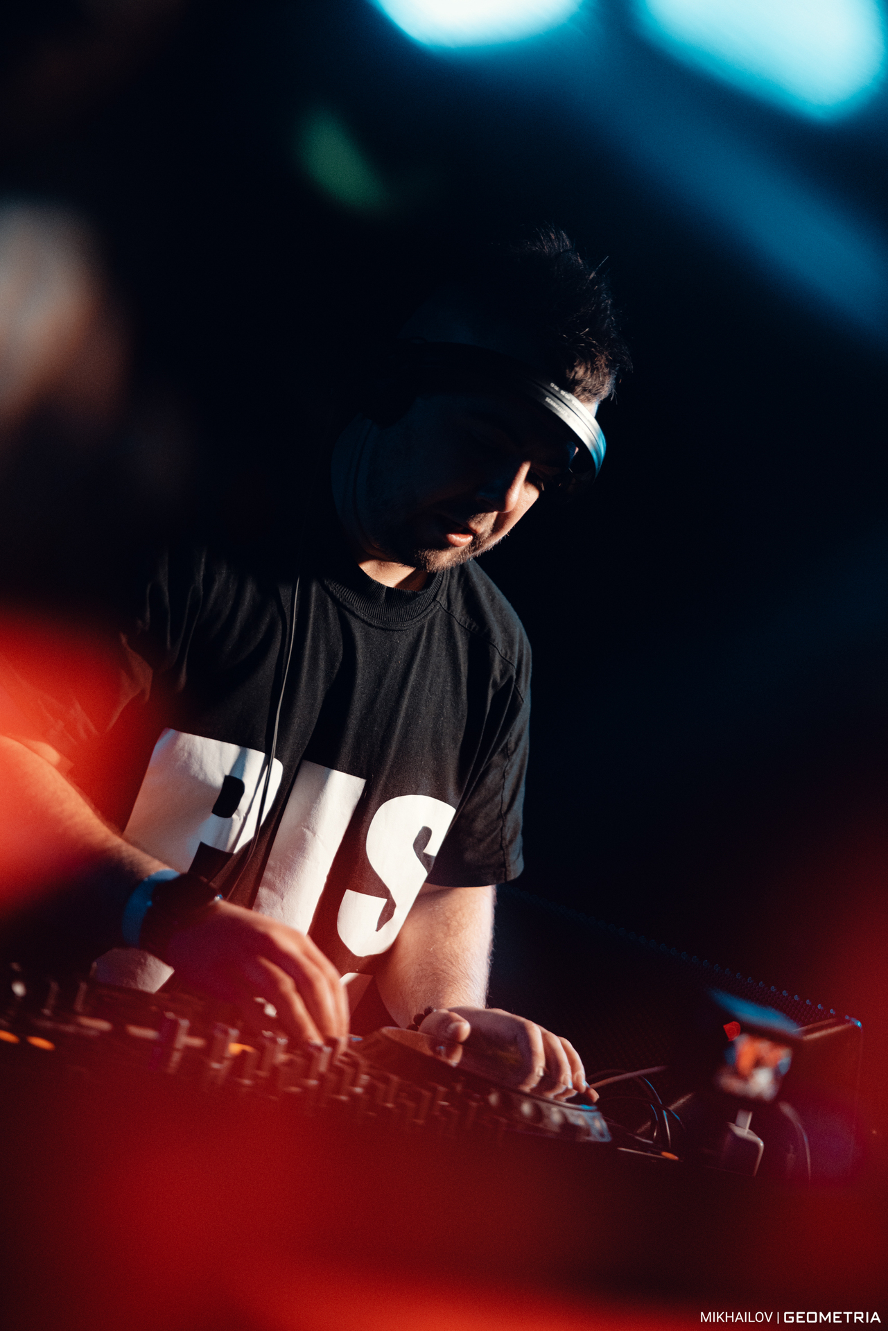 005-180425-4549 mikhailov-weblogo.jpg