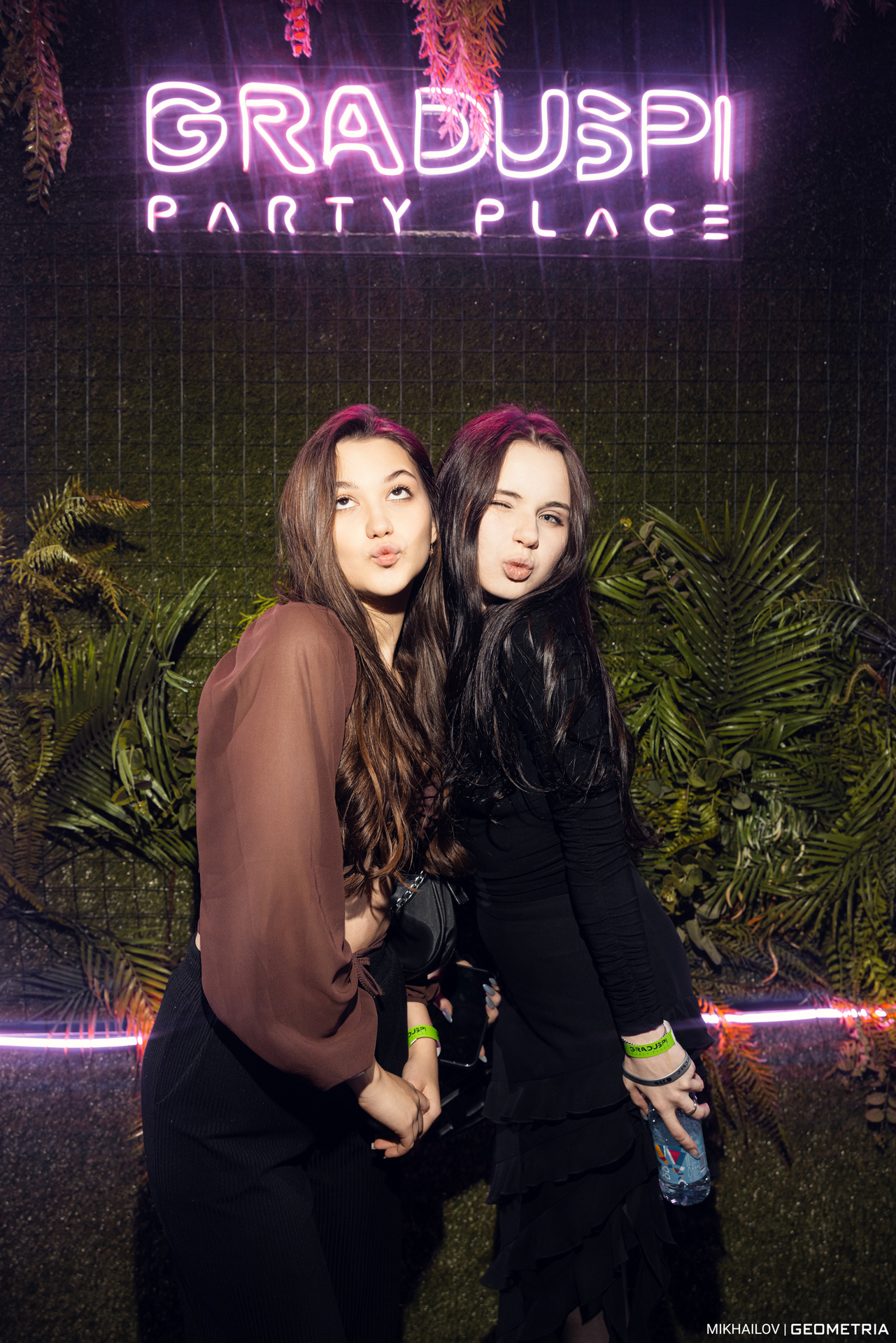 089-311224-0432 Mikhailov-weblogo.jpg