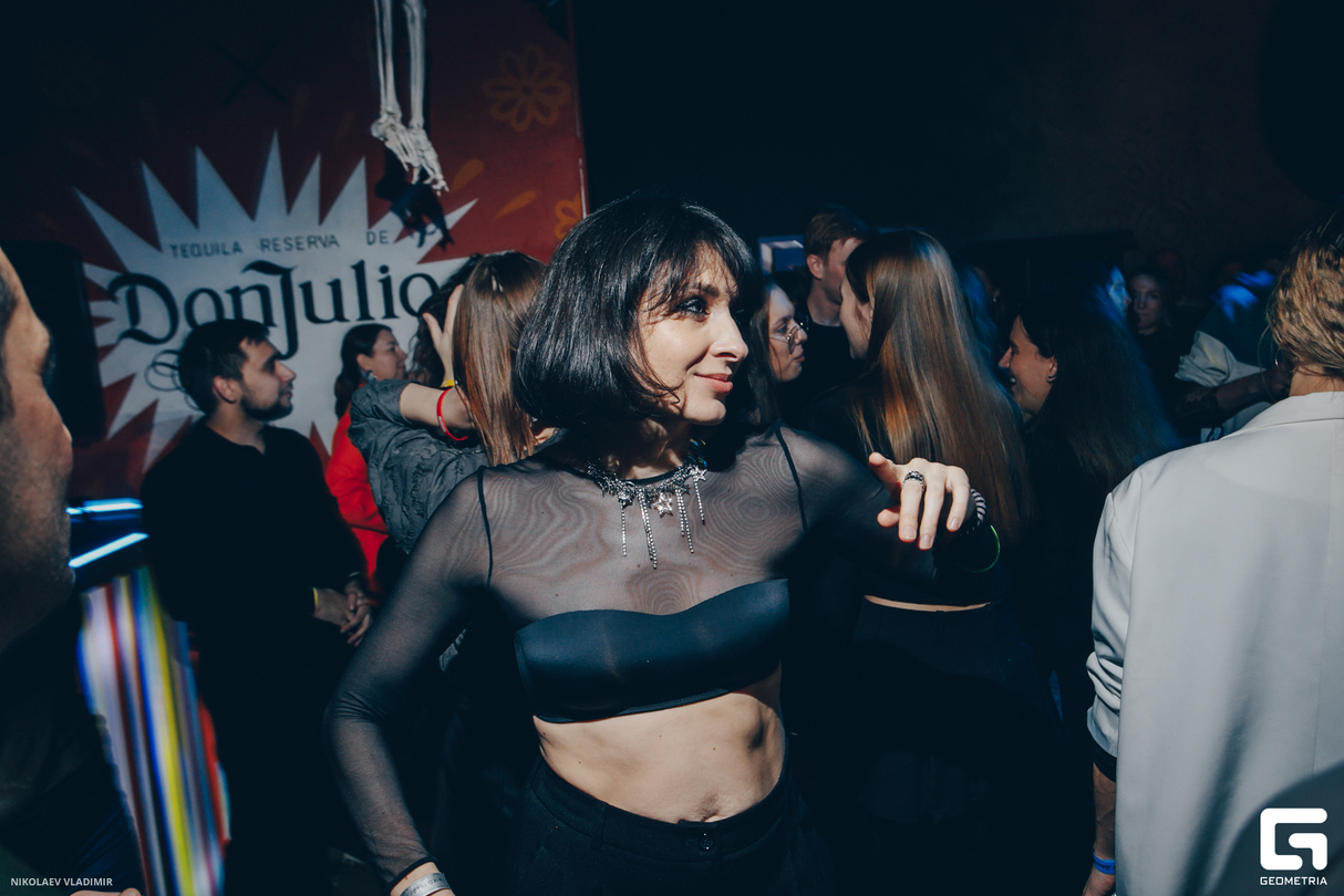 COMER, BEBER Y BAILAR 19