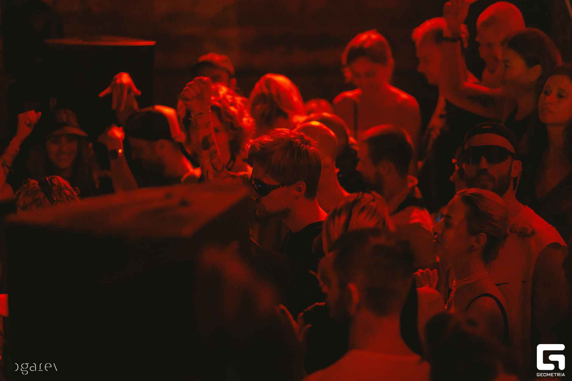 OUTLINE 2024-427-260.jpg