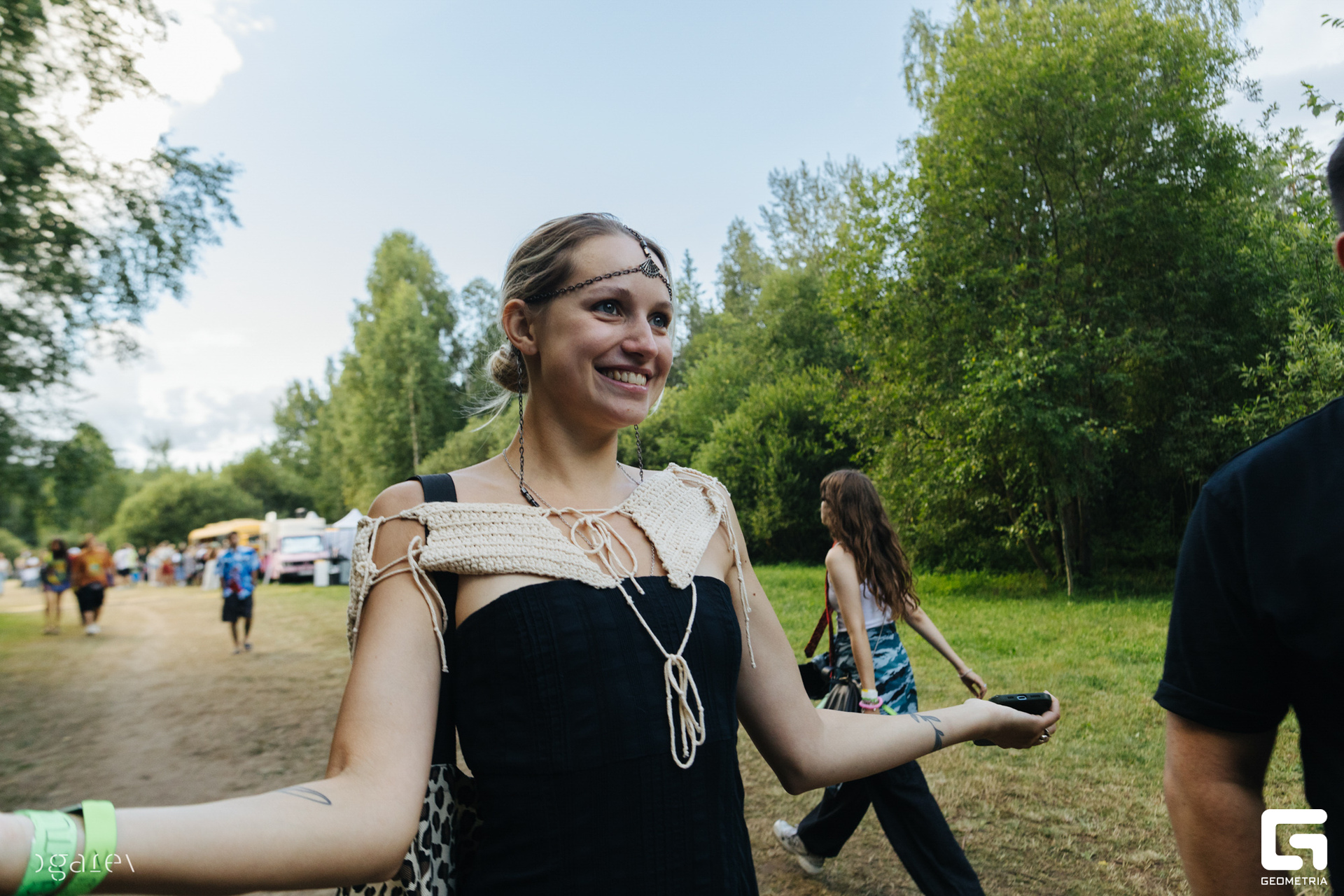 OUTLINE 2024-427-144.jpg