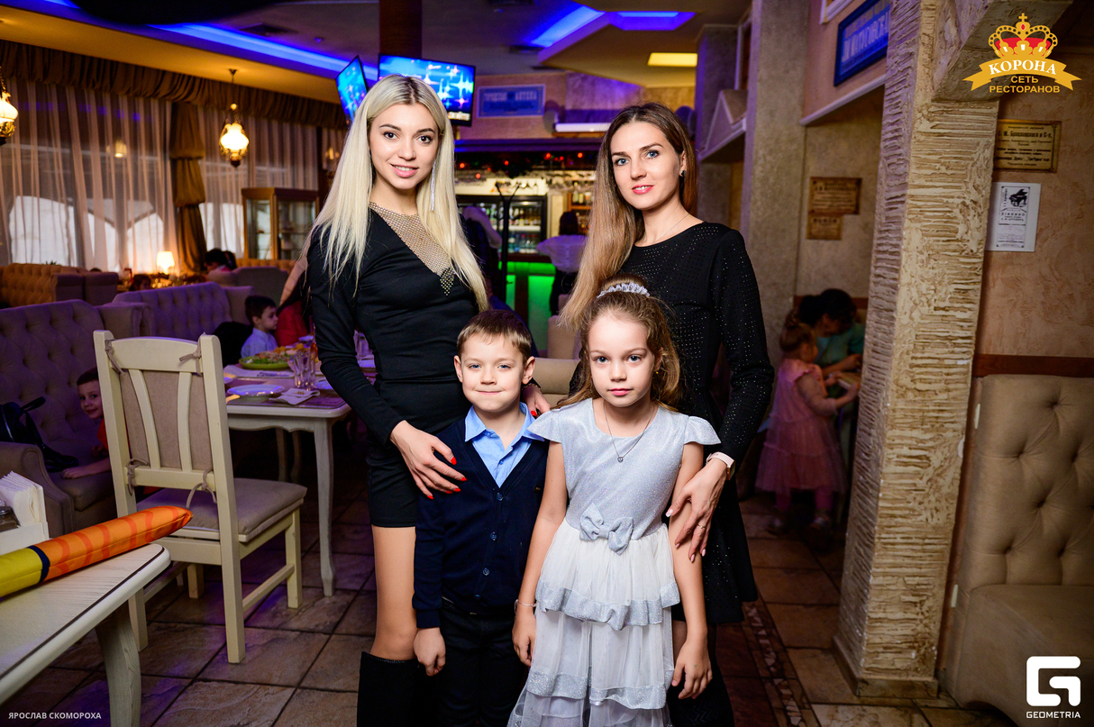 Воскресенье в кафе "Корона" 21
