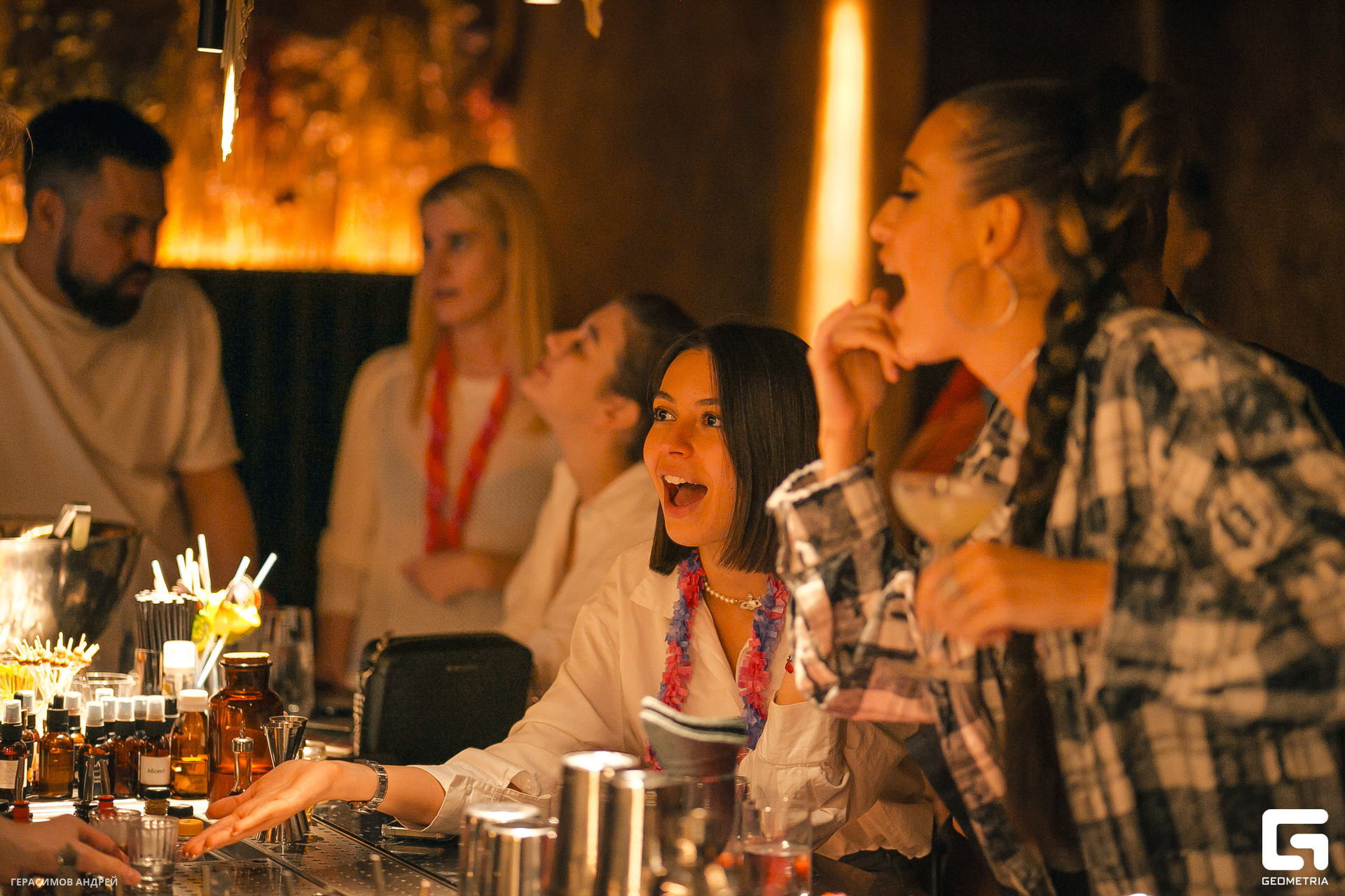 086 Bloom bar 1. 12.jpg