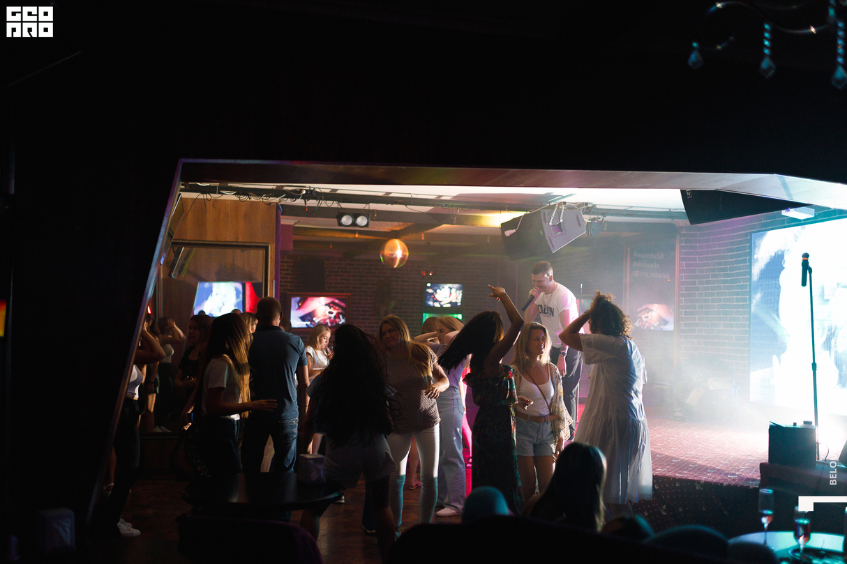 Friday party 15