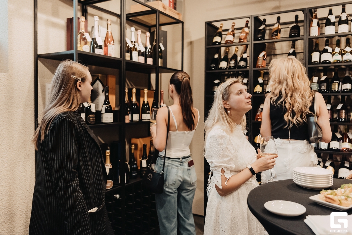 Розыгрыш от Enoteca Centrale 30