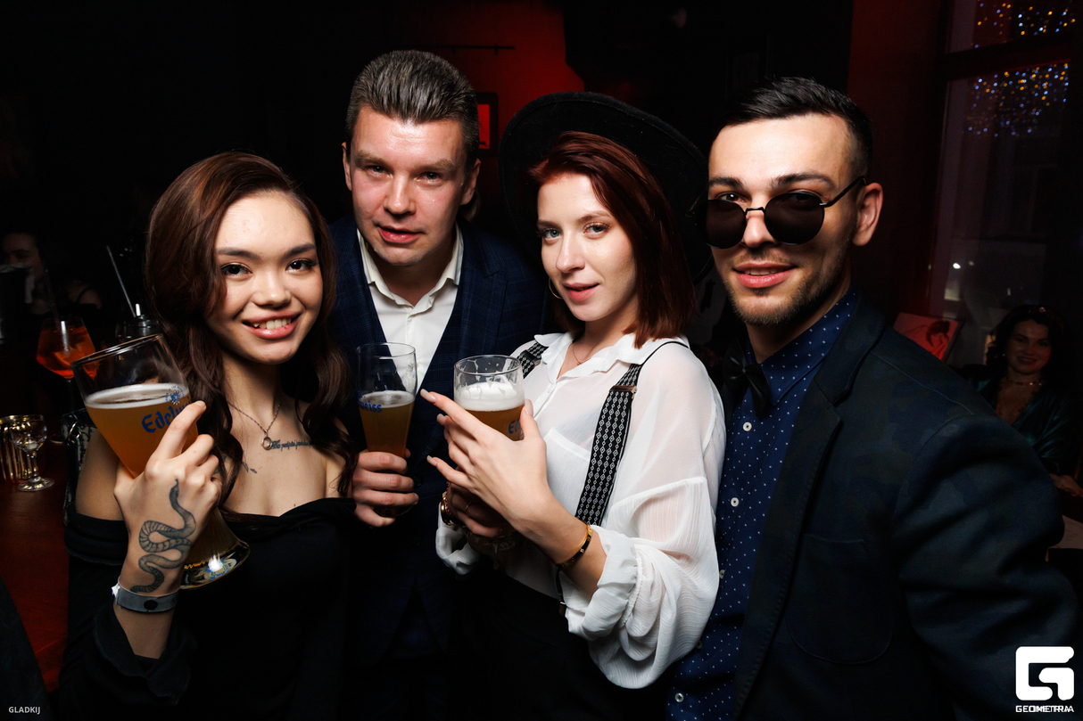 ART PARTY CHICAGO В ATTOLINI RESTAURANT & GALLERY 24
