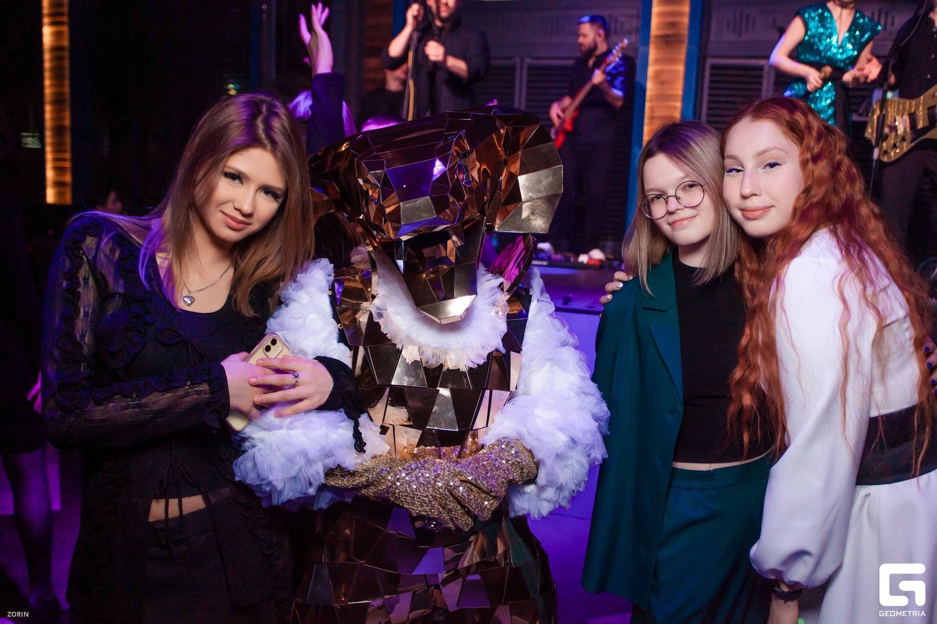 054-23-11-02-31-12-24- Zorin.jpg