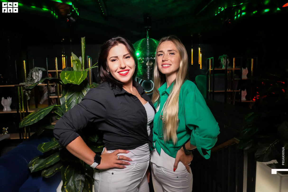 Saturday party 24