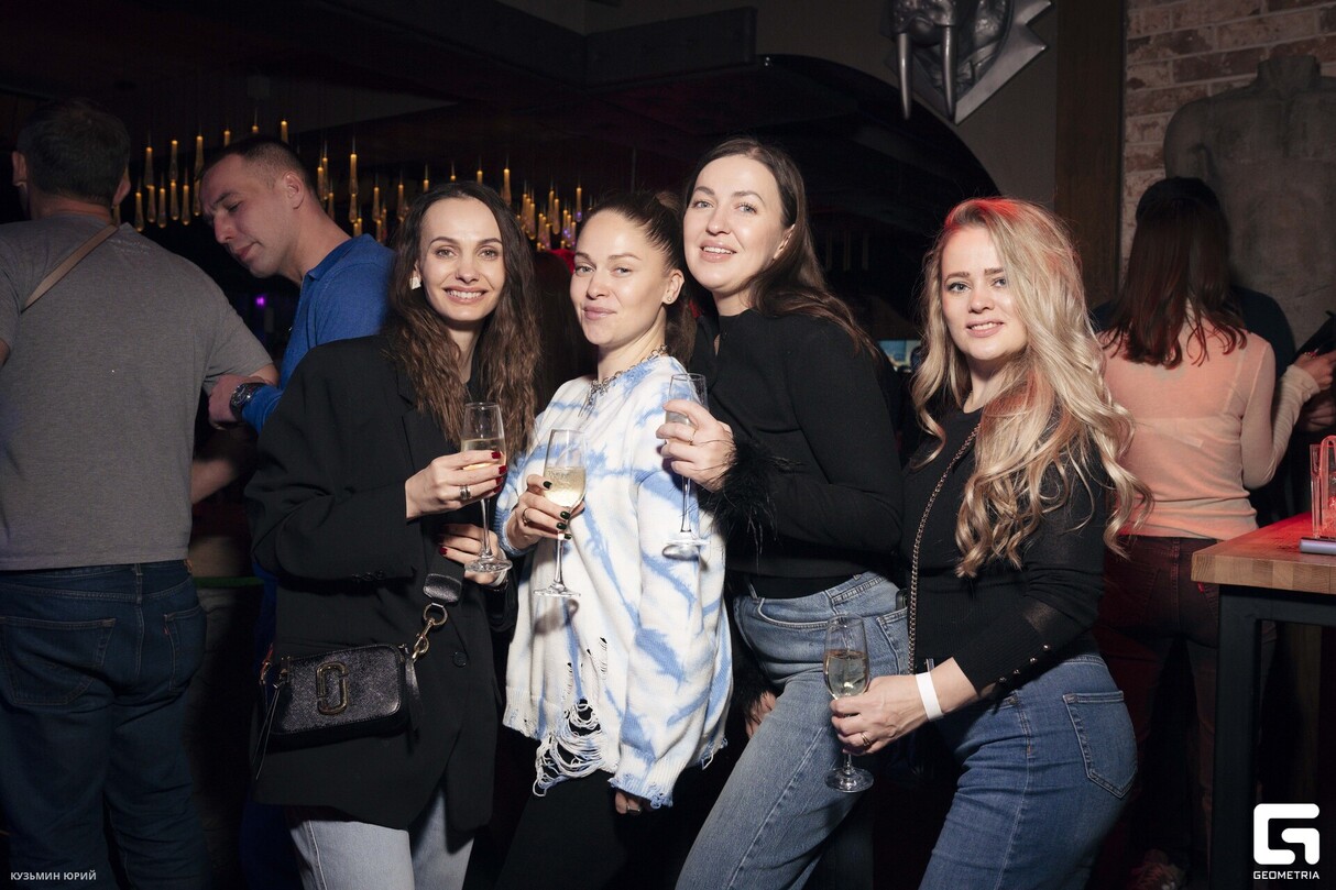 СУББОТА В BESTUZHEV BAR 22