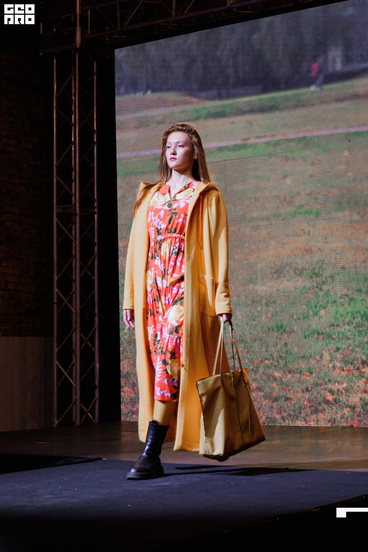 FASHION-МАРКЕТ «МОДНАЯ ВОЛНА» 15