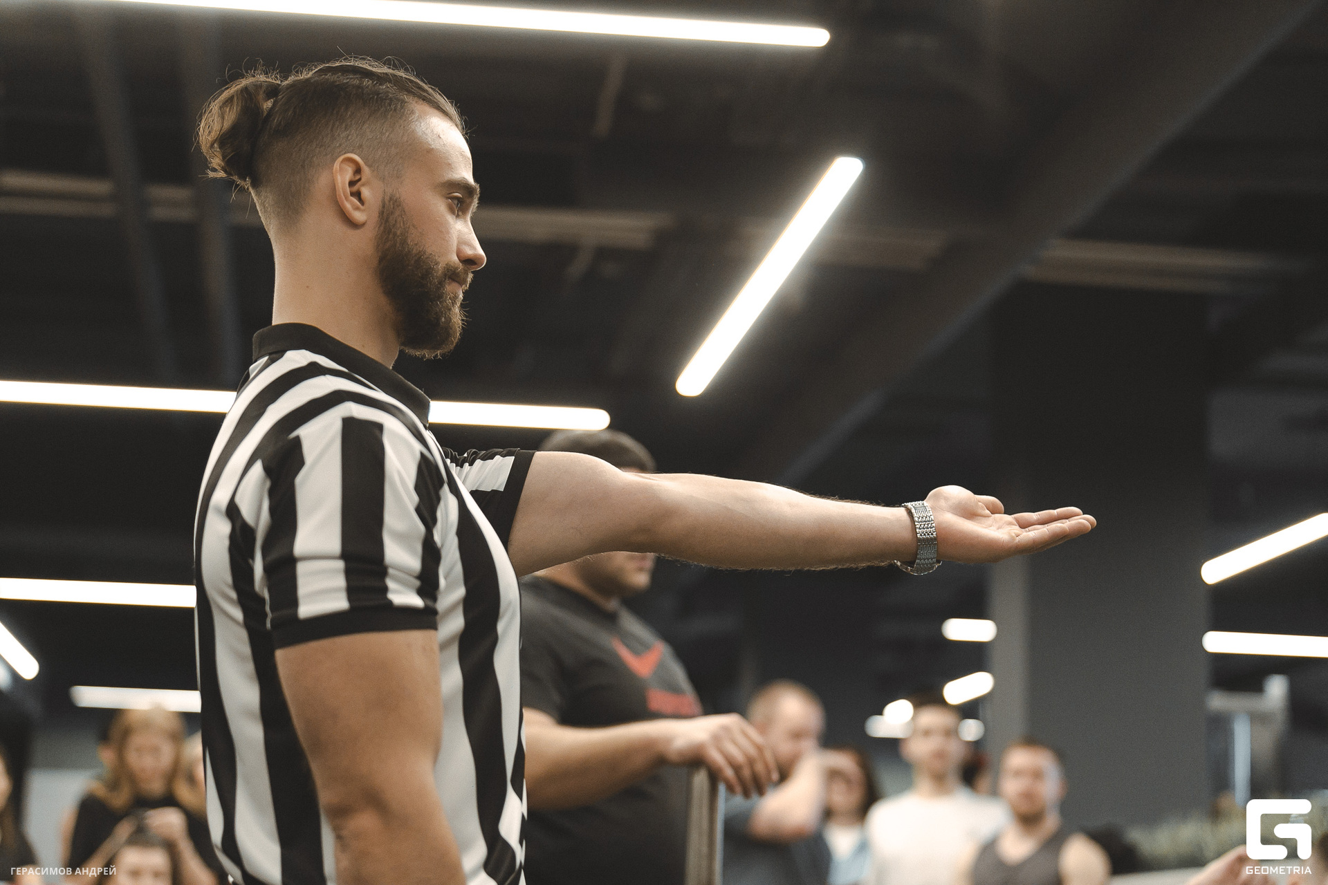 020 Dark Fit 10. 03.jpg