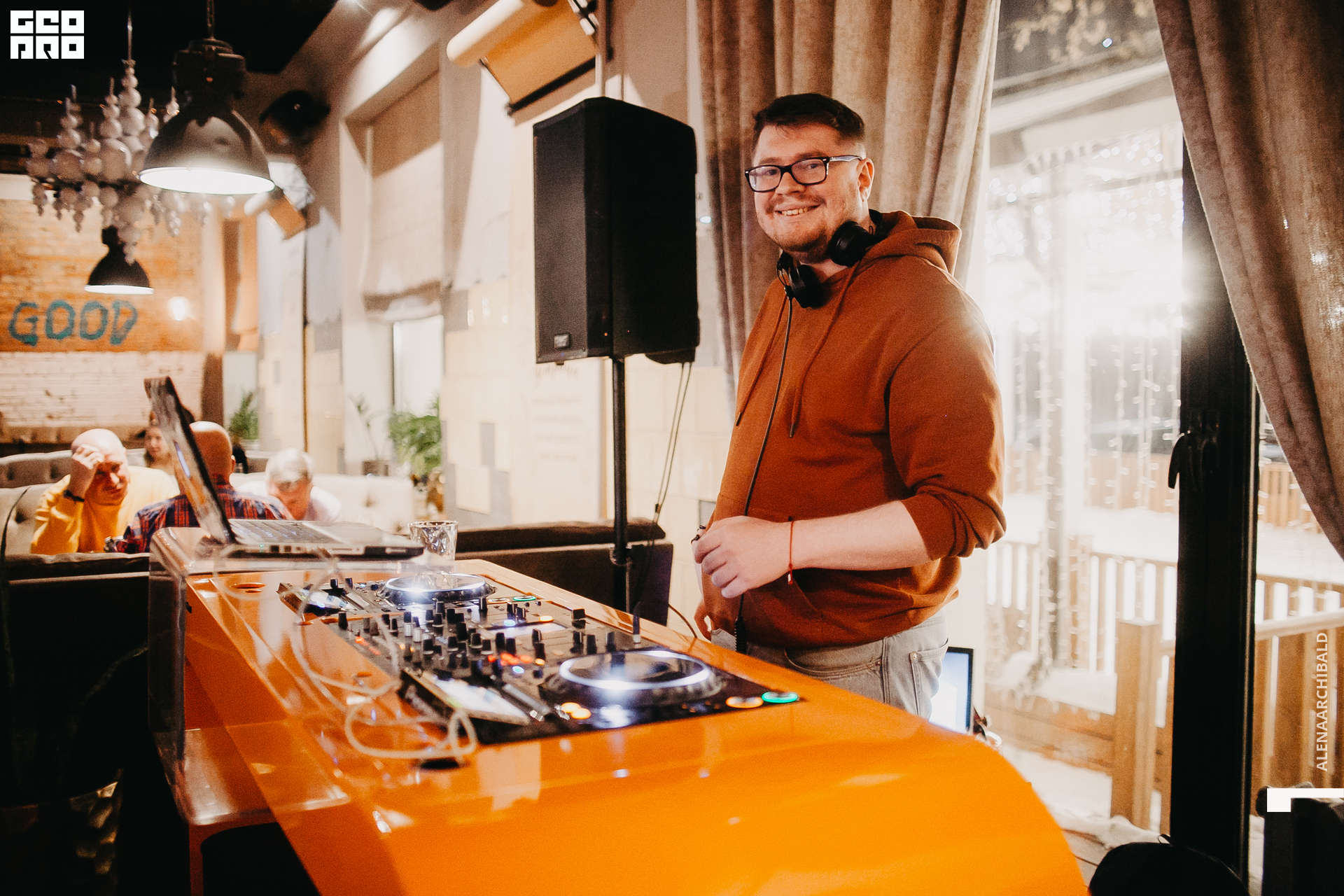 2021-03-19 21-34-01_alenaarchibald_029.JPG