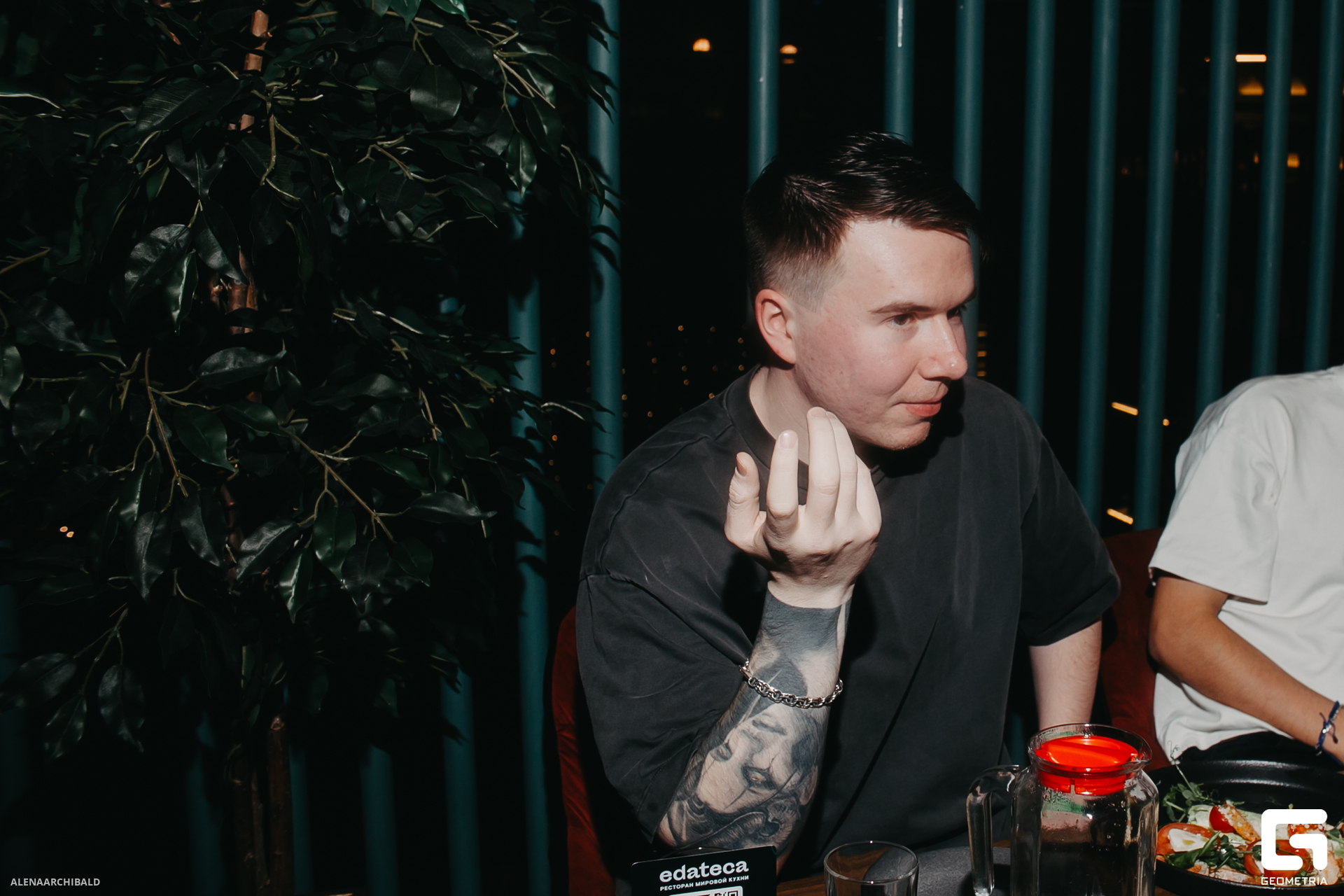 2023-12-08 20-00-38_alenaarchibald079.JPG