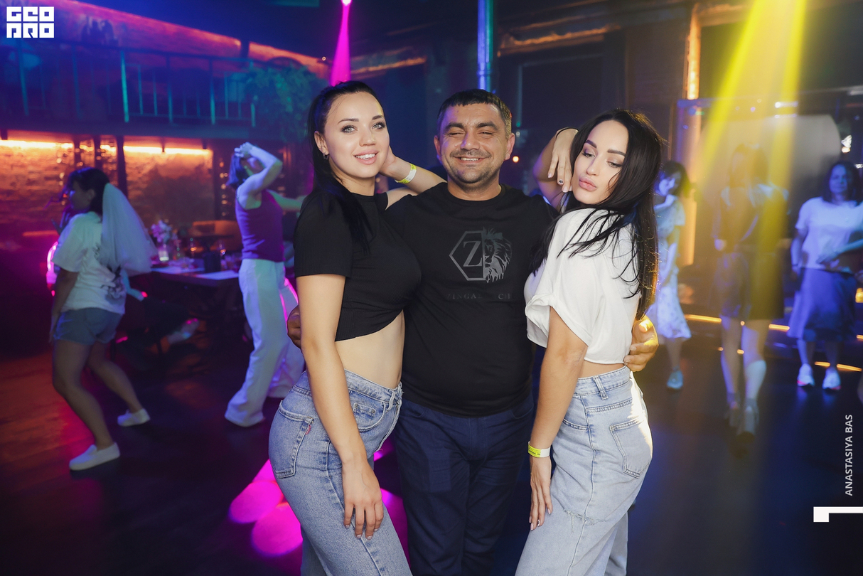 Weekend Party 30